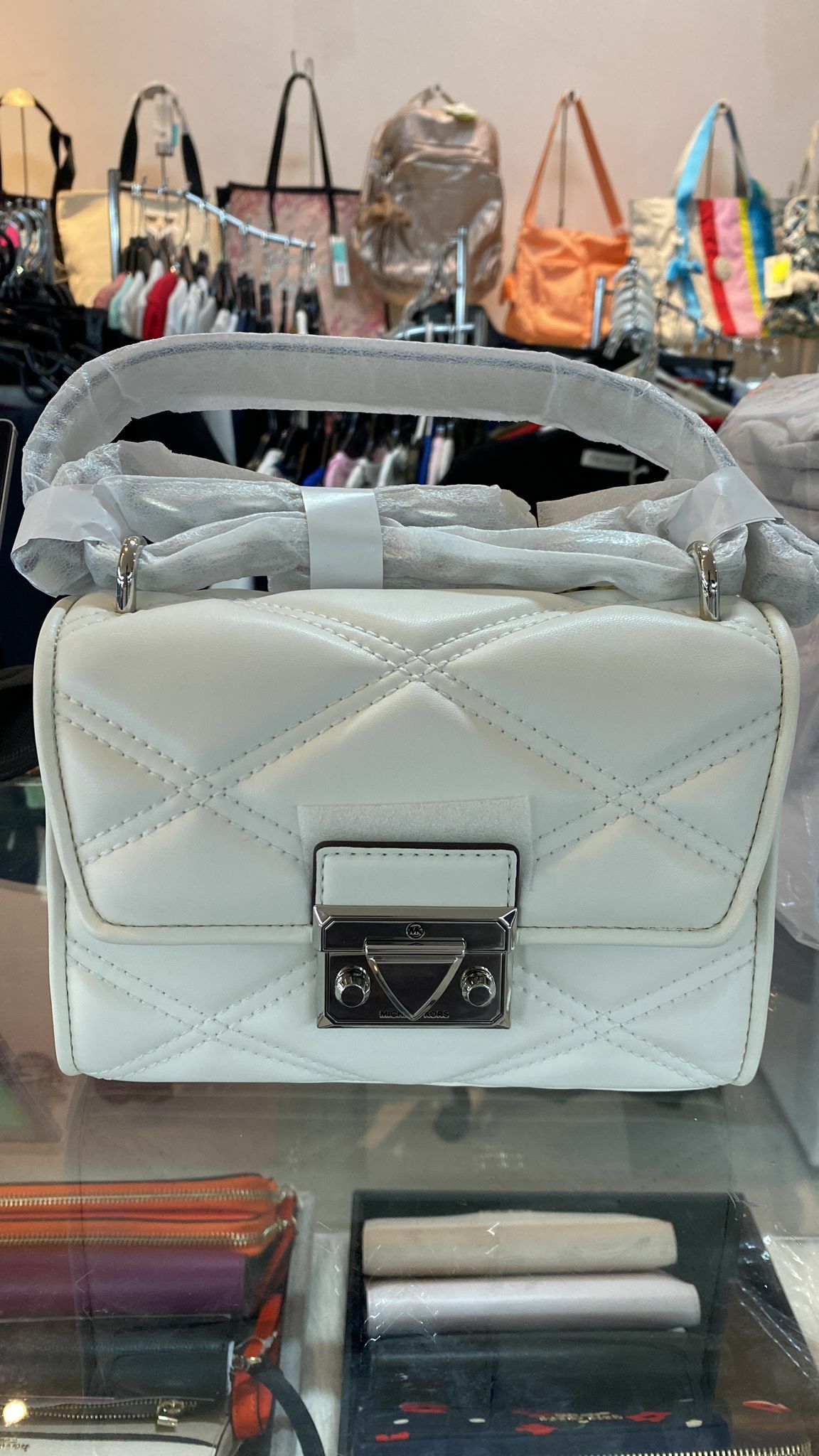 [S] MICHAEL KORS 35S2SNRC1U SERENA SMALL FLAP CROSSBODY, OPTIC WHITE, 196163100906 (SMK73)