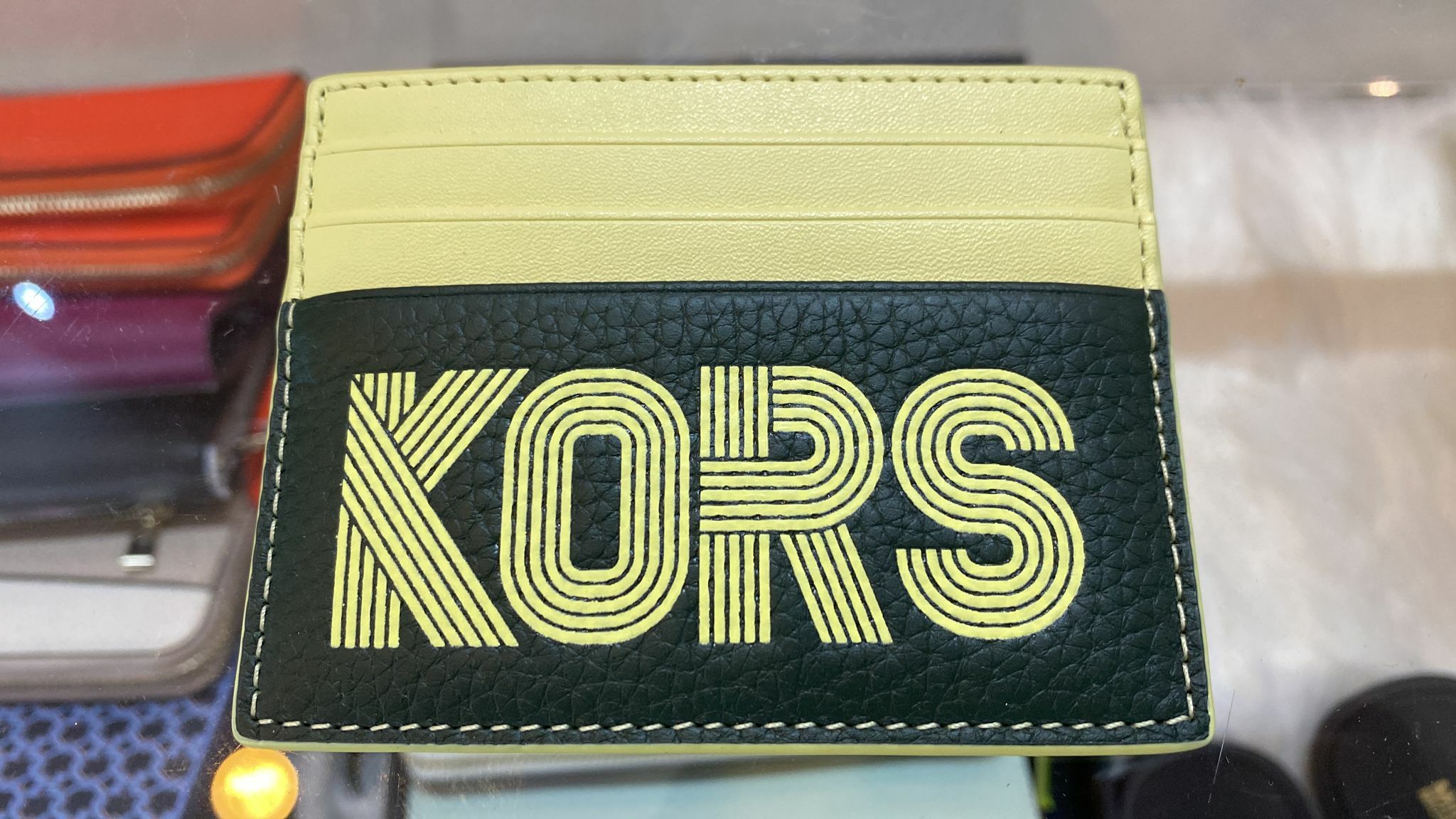 [S] MICHAEL KORS 36H1LCOD2X TALL CARD CASE LEATHER, YUZU, 194391925513 (SMK77)