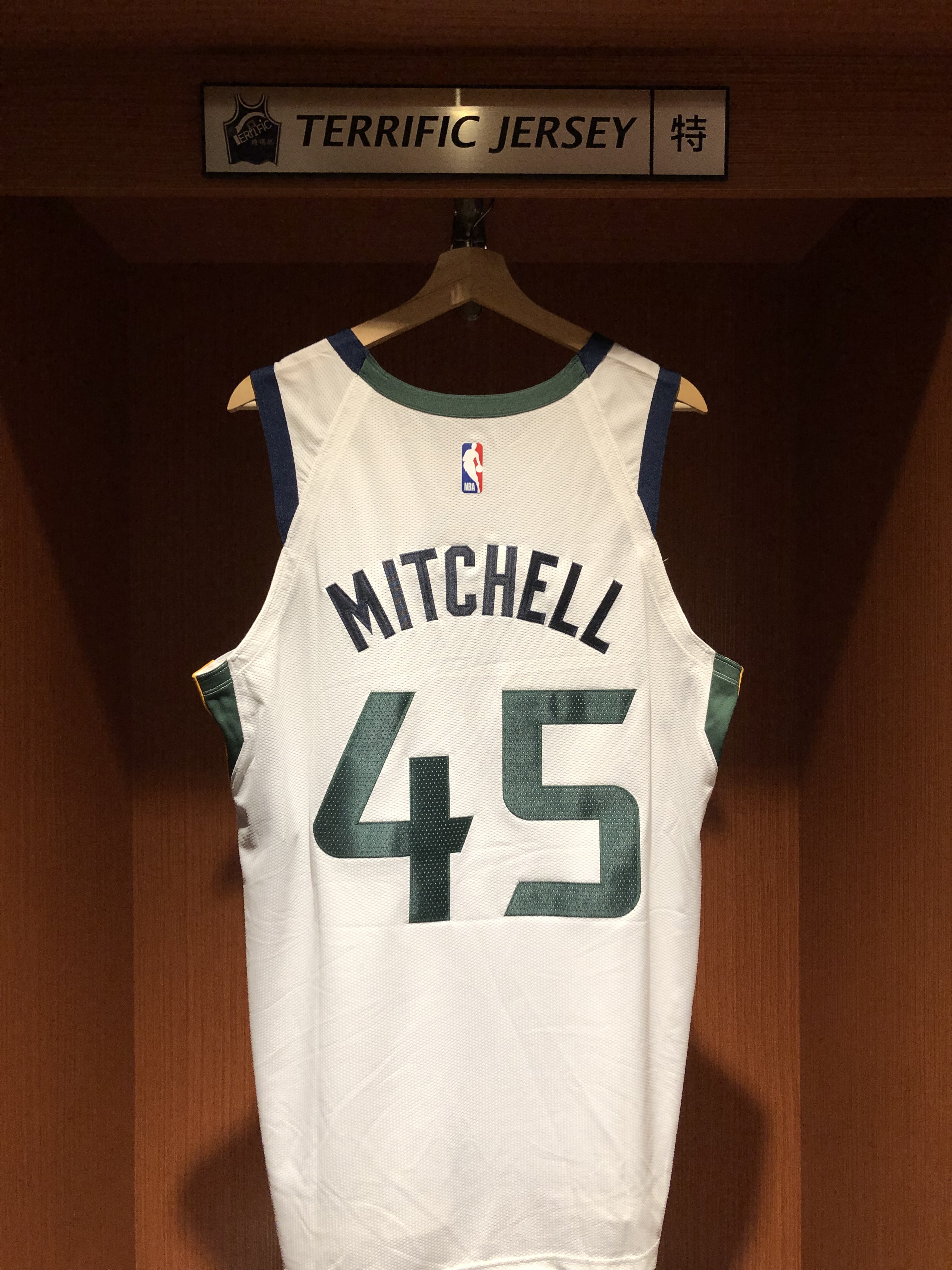 NBA球衣 Donovan Mitchell 猶他爵士白 Association Nike Authentic 球員版 電繡 含贊助商標 全新