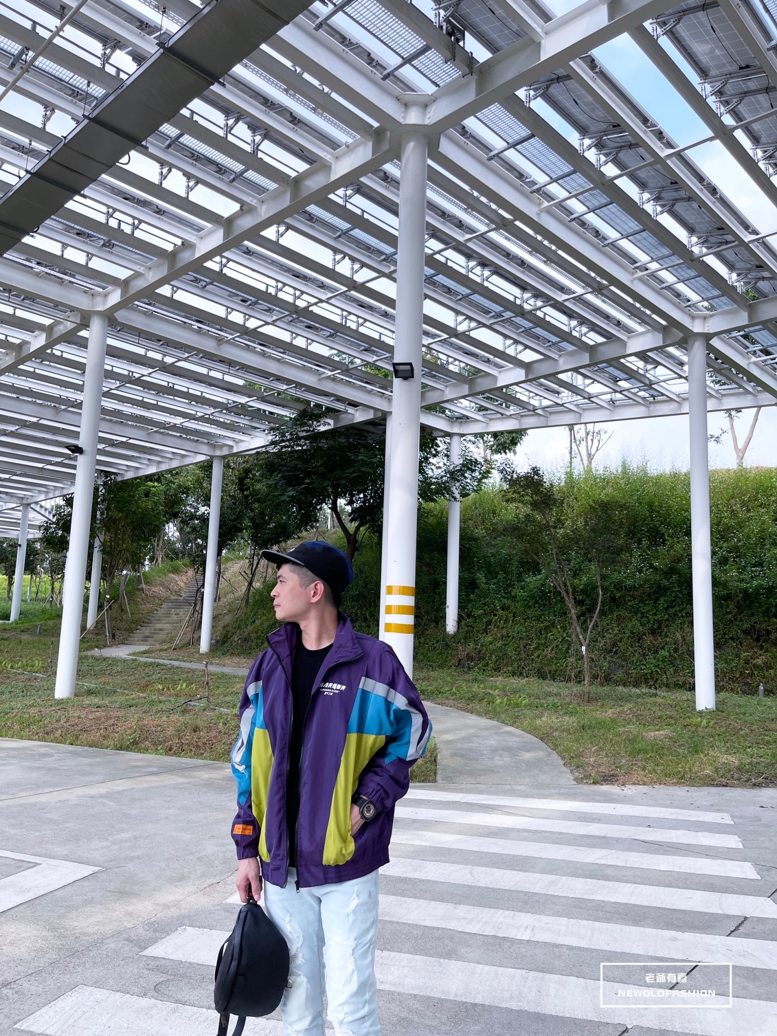 『新品上市』Charger後背英字拼接立領防風外套(NOF2109A18)