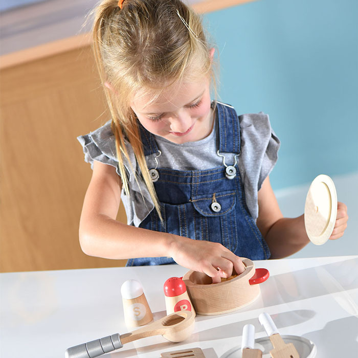 Hape Cook & Serve Set, E3150
