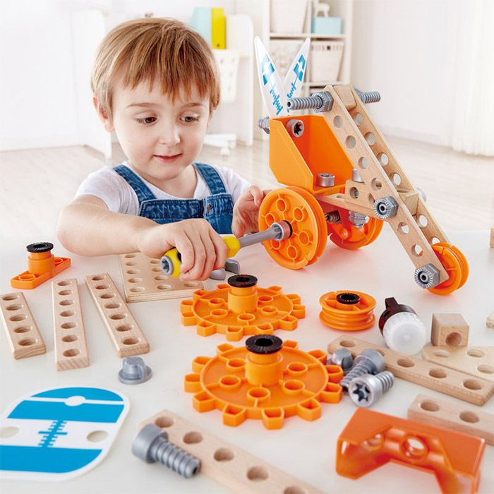 Hape Deluxe Experiment Kit, E3032