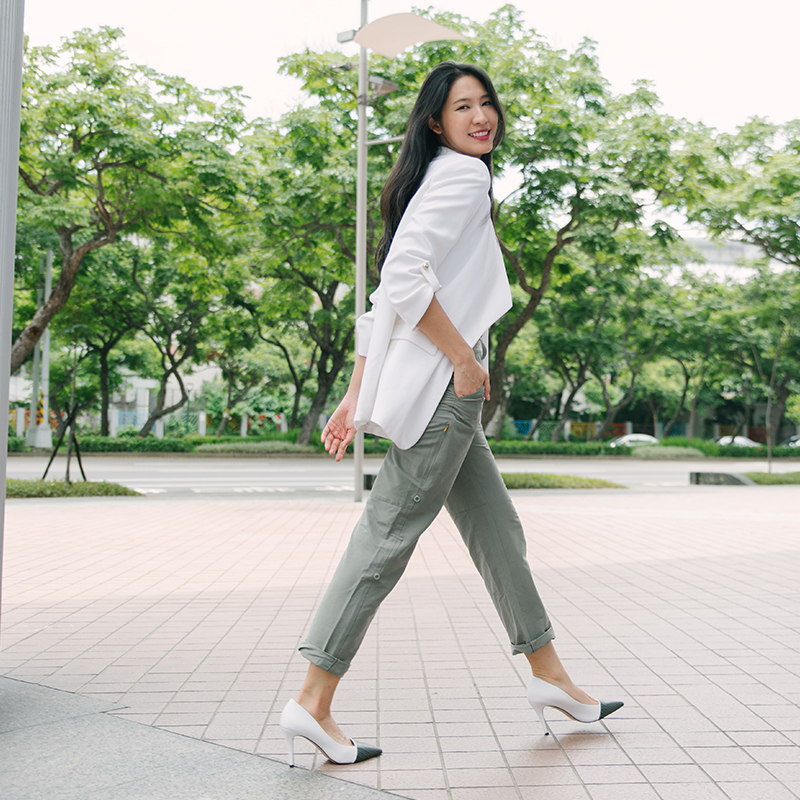 奇異長褲  換季買1送1!｜史上最強：乾爽透氣．吸汗快乾．殺菌除臭．極佳彈性又防風輕便的多功能機能長褲｜女版 - 休閒褲