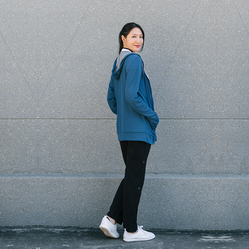 奇異長褲｜史上最強：乾爽透氣．吸汗快乾．殺菌除臭．極佳彈性又防風輕便的多功能機能長褲｜女版 - 超彈力休閒褲