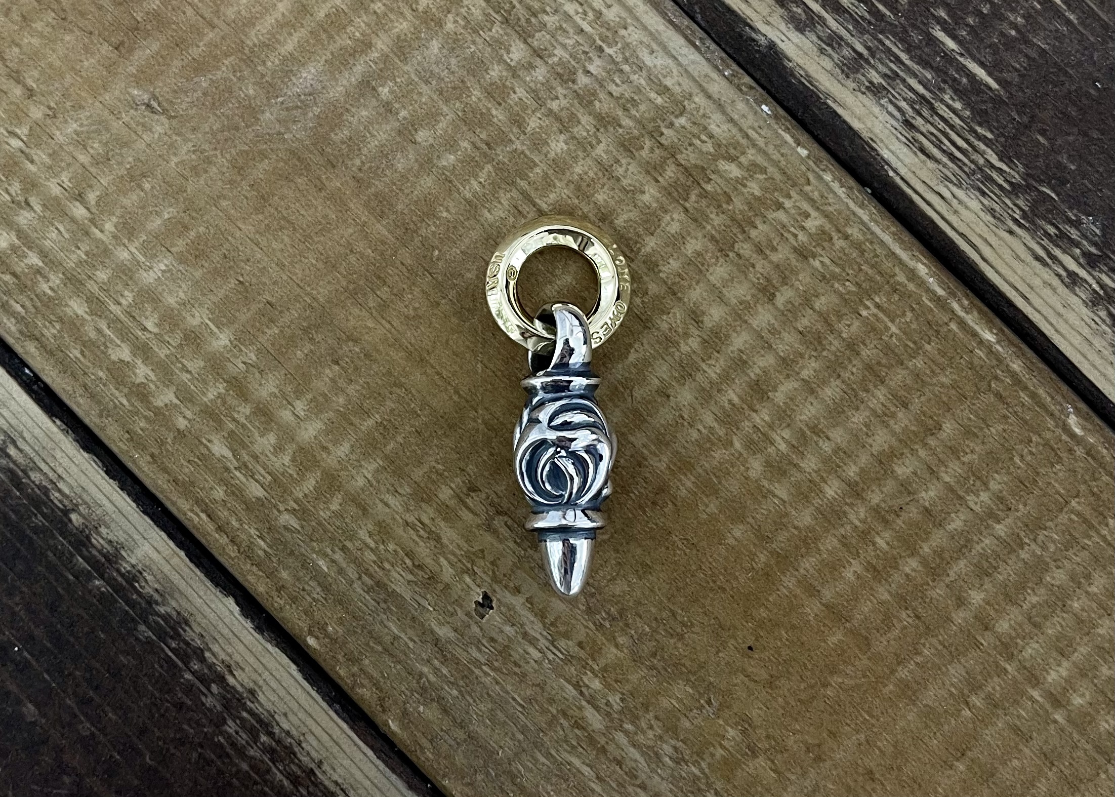 Mating Flight Pendant: Eagle w/ 18K gold ring