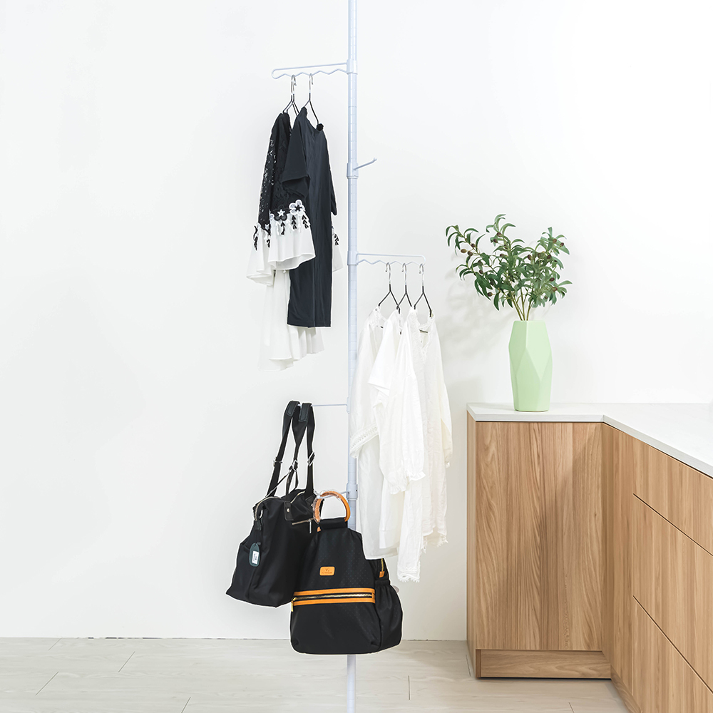 台灣 Dayneeds｜二代 頂天立地烤漆掛衣架