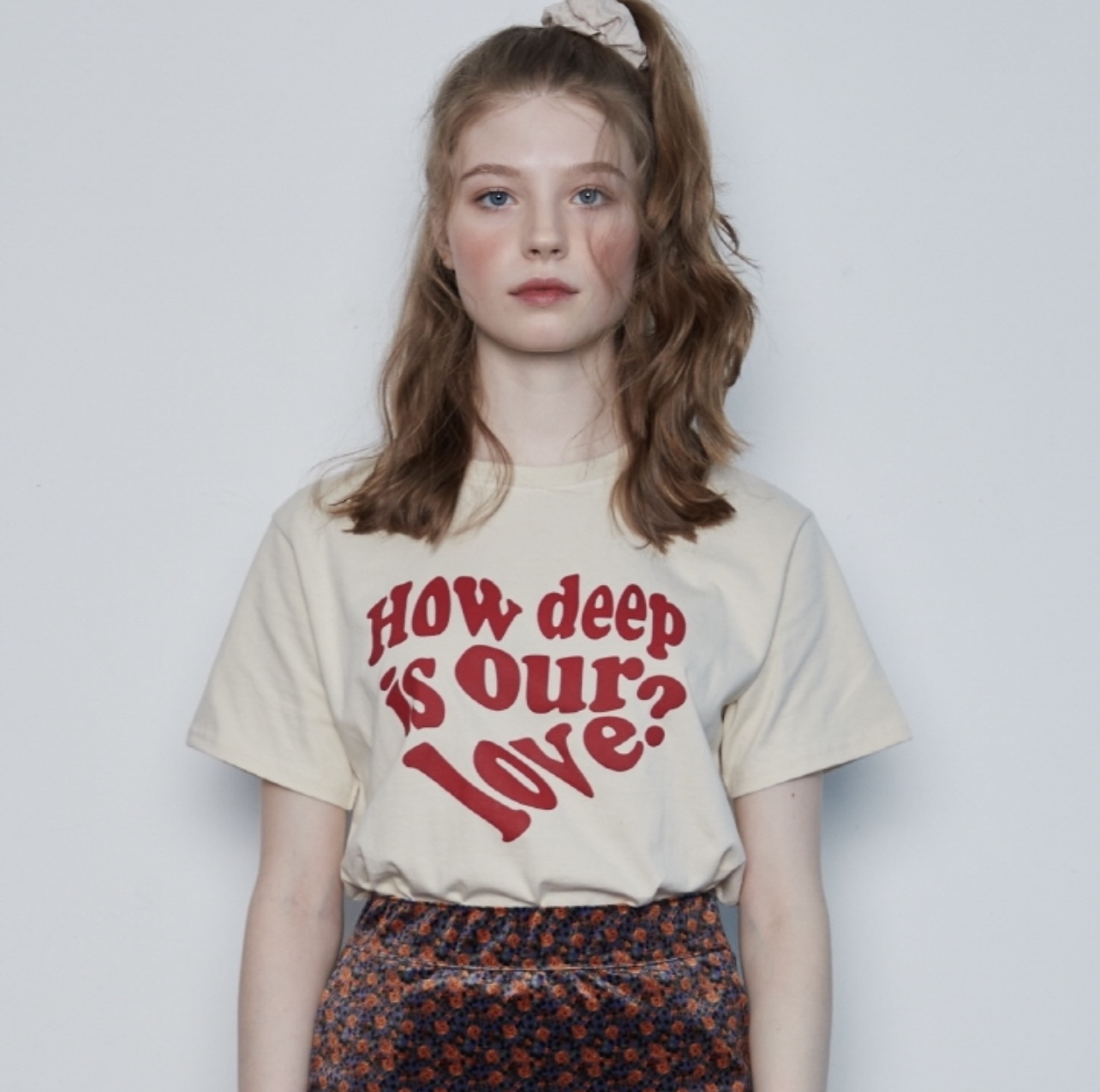 LUV IS TRUE IN LOVE TEE(CREAM)