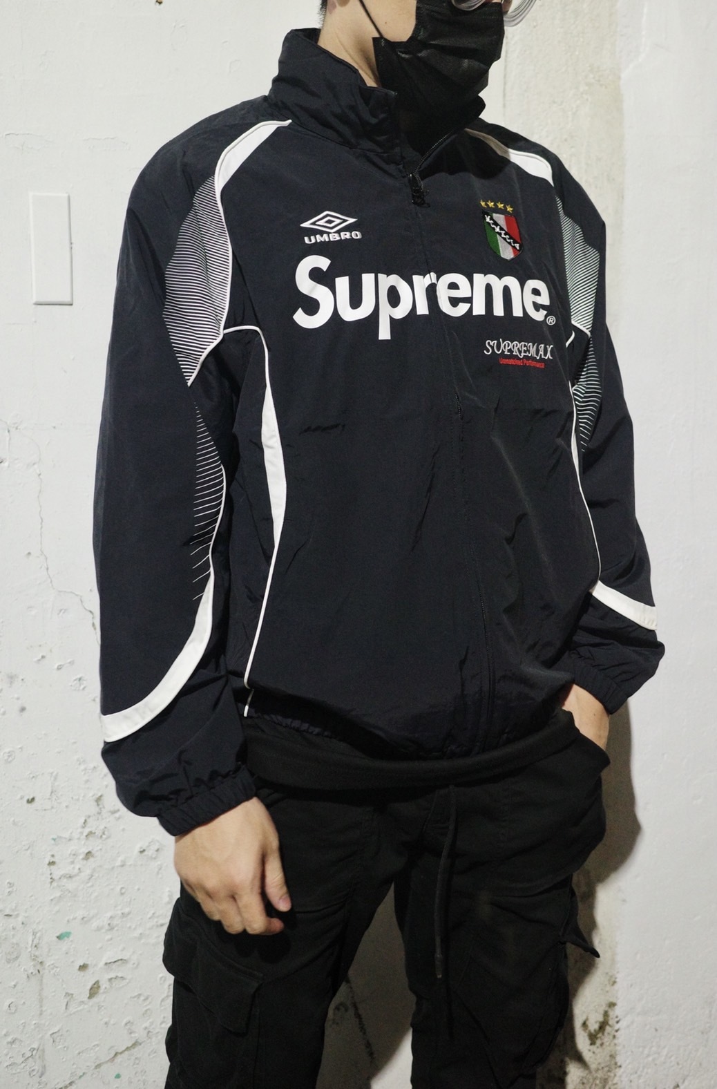 Supreme Umbro Track Jacket Black M | angeloawards.com