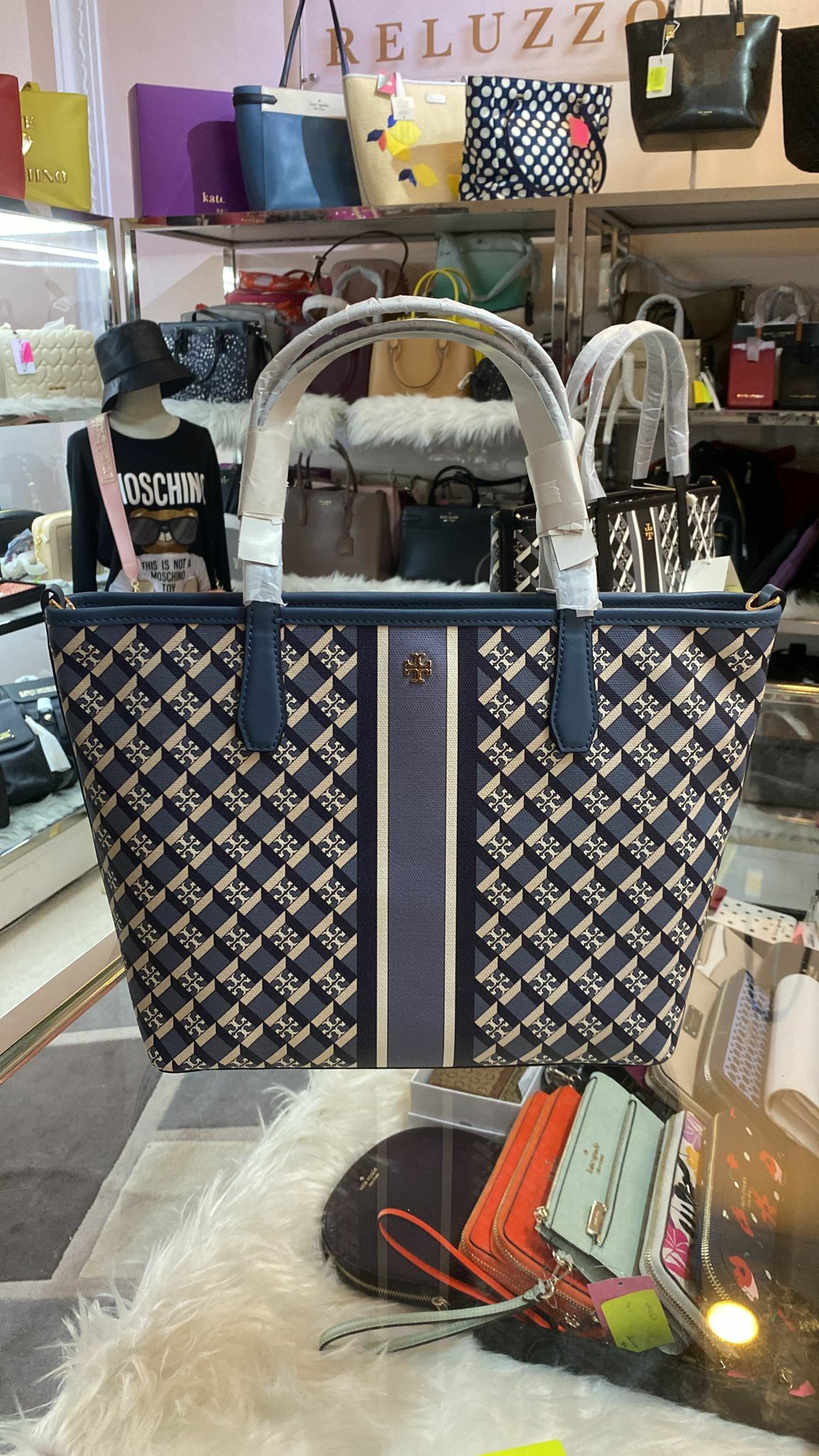 [S] TORY BURCH GEO LOGO MINI TOP ZIP TOTE, NAVY, 89763-415 (STB103)