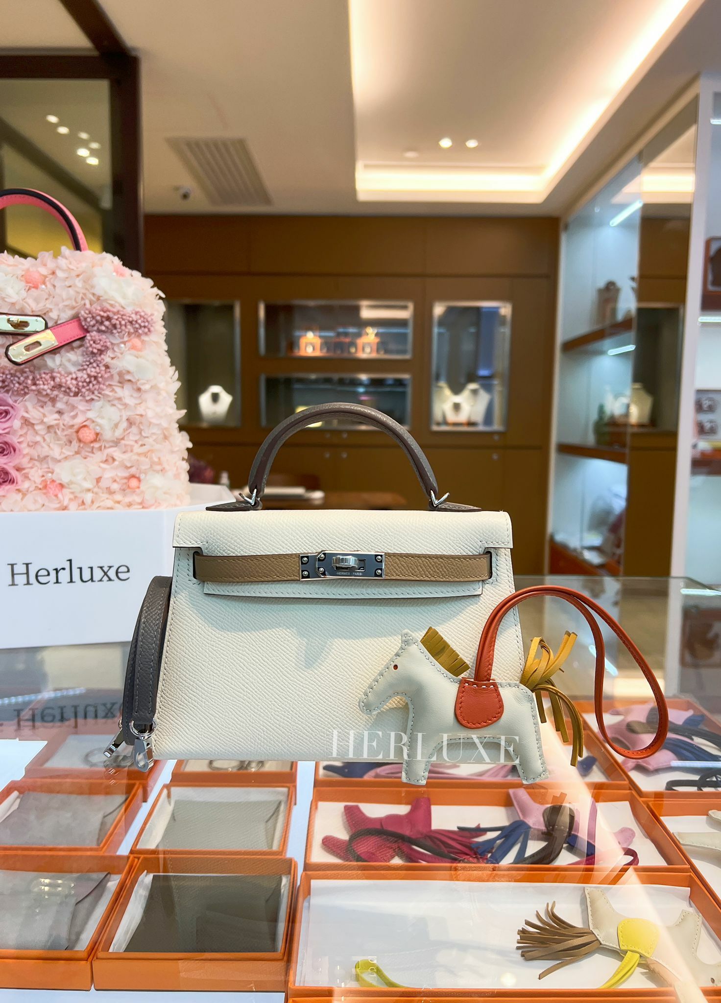 Kelly mini II i2 nata/ 0M chai/ 0L gris meyer ck epsom W