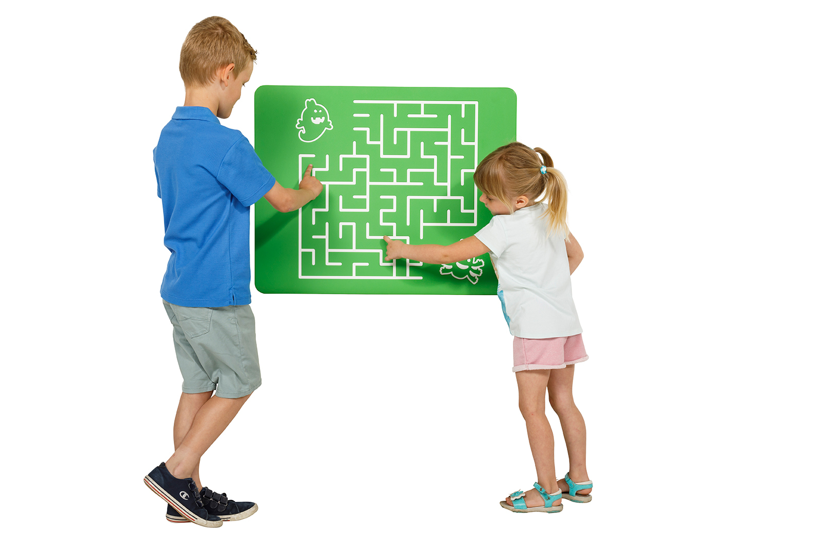 HDPE PLAY PANEL - LABYRINTH SQUARE