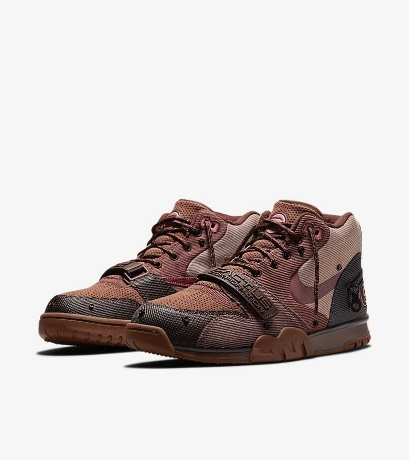 Travis Scott x NIKE AIR Trainer 1 SP 聯名限定 倒勾 可拆式覆面 男女同款