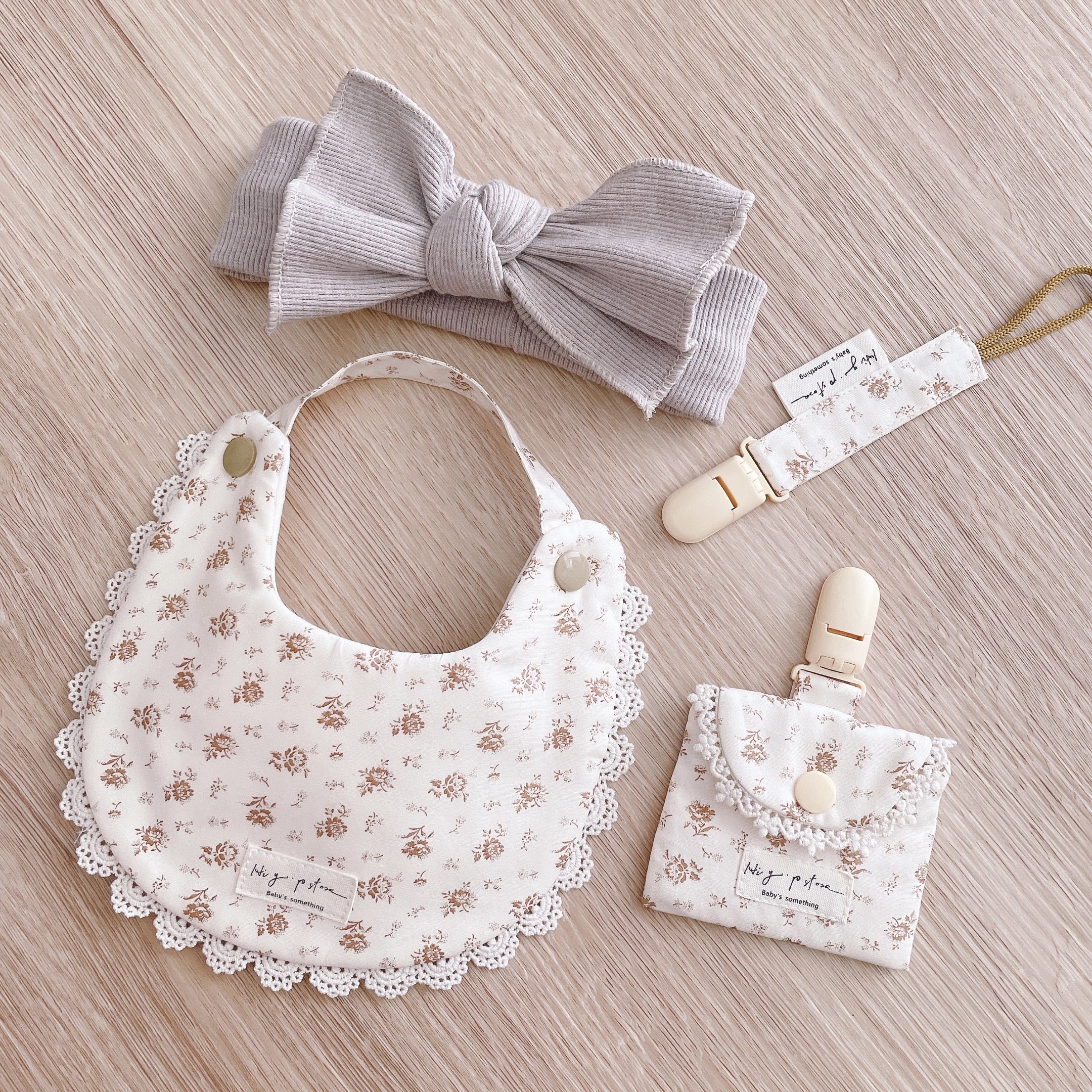 Hi Y.P store-短版鱷魚夾-拿鐵薔薇