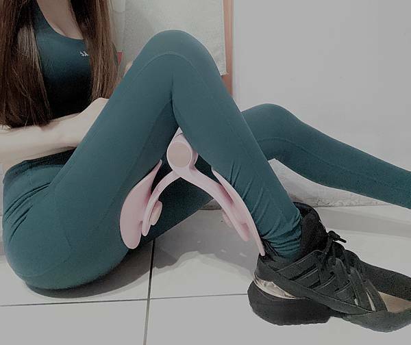 輕盈寶寶推薦美腿翹臀盆底肌訓練器，每天在家運動就靠它