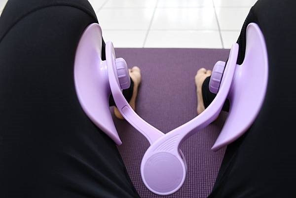 凱開式的熱情人生推薦美腿翹臀盆底肌訓練器，每天在家運動就靠它