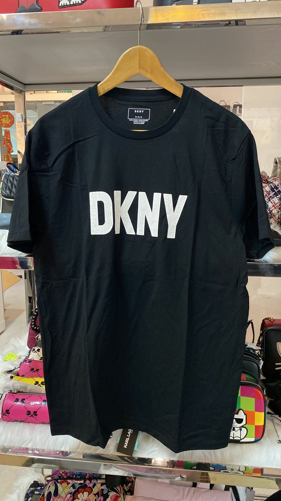[S] DKNY CLEAN FRONT LOGO TEE, BLACK,M2113752-BLK (SD87)