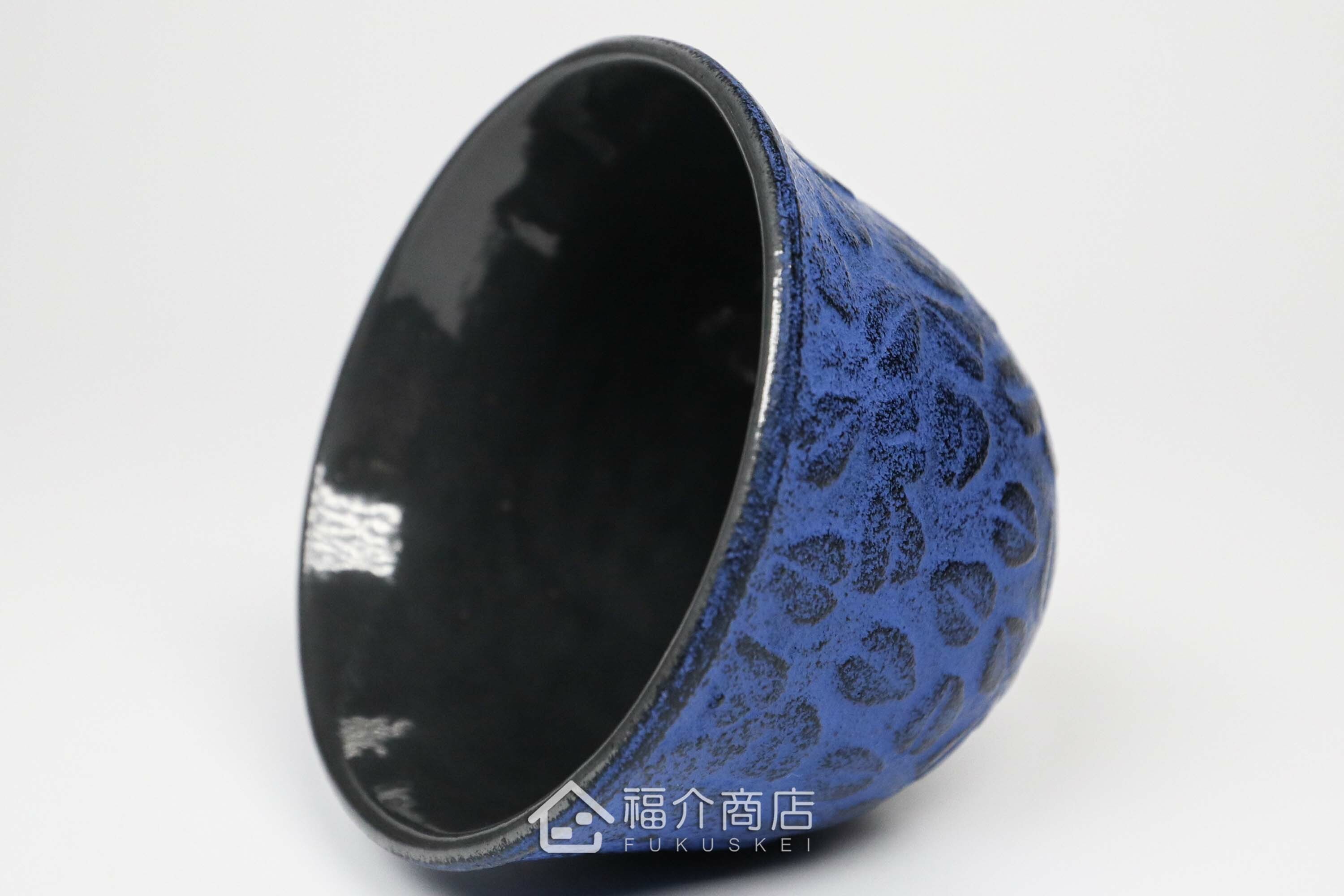 櫻花造型的青藍色鑄鐵杯