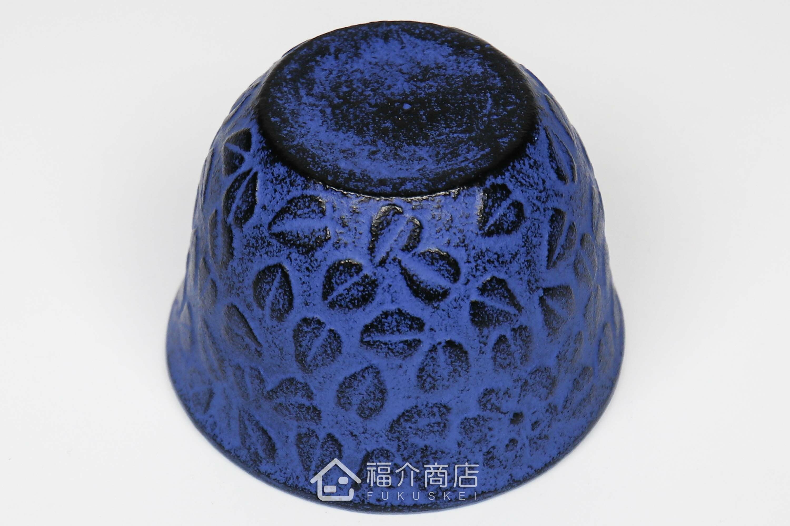 櫻花造型的青藍色鑄鐵杯