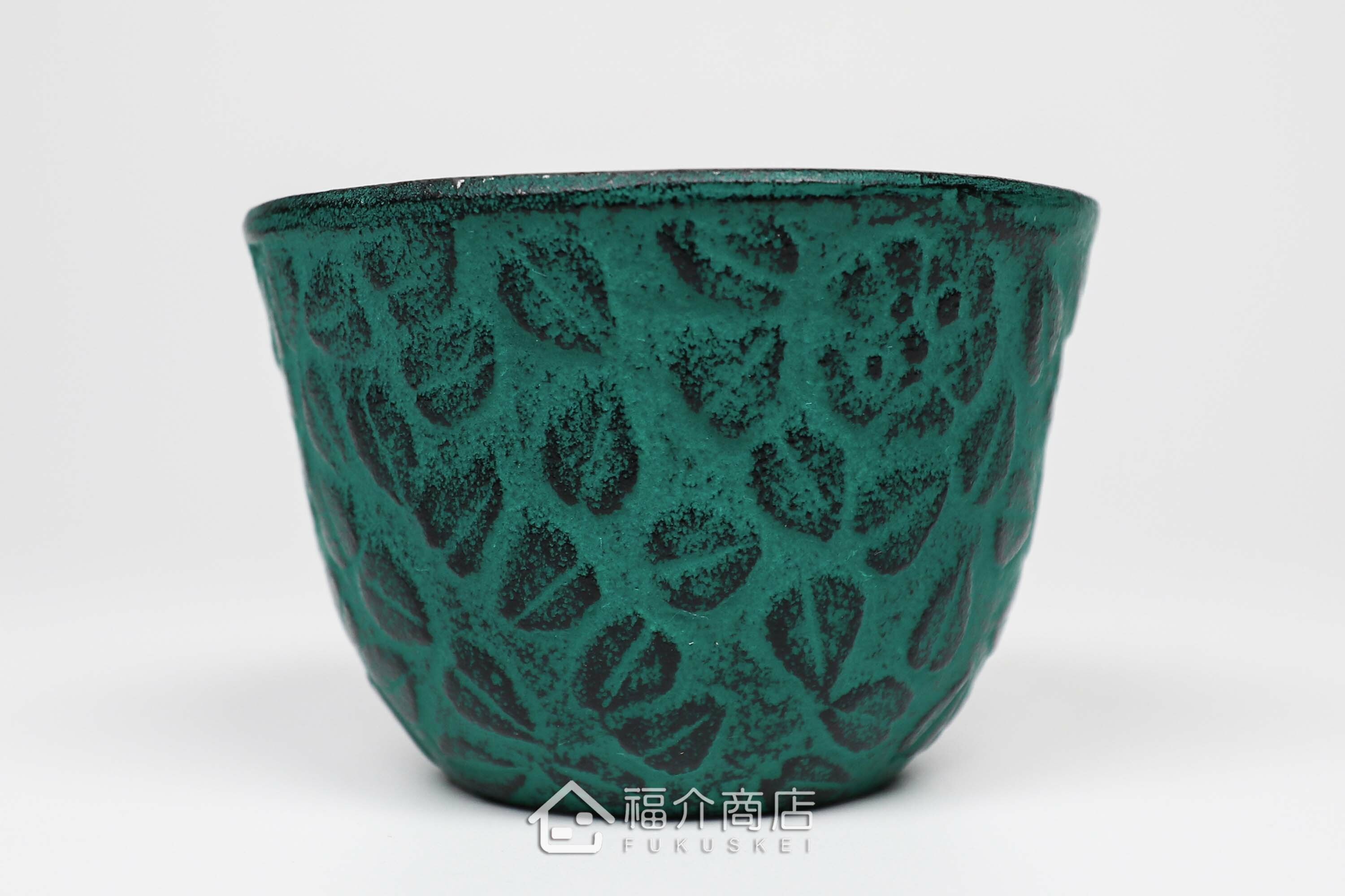 櫻花造型的綠色鑄鐵杯