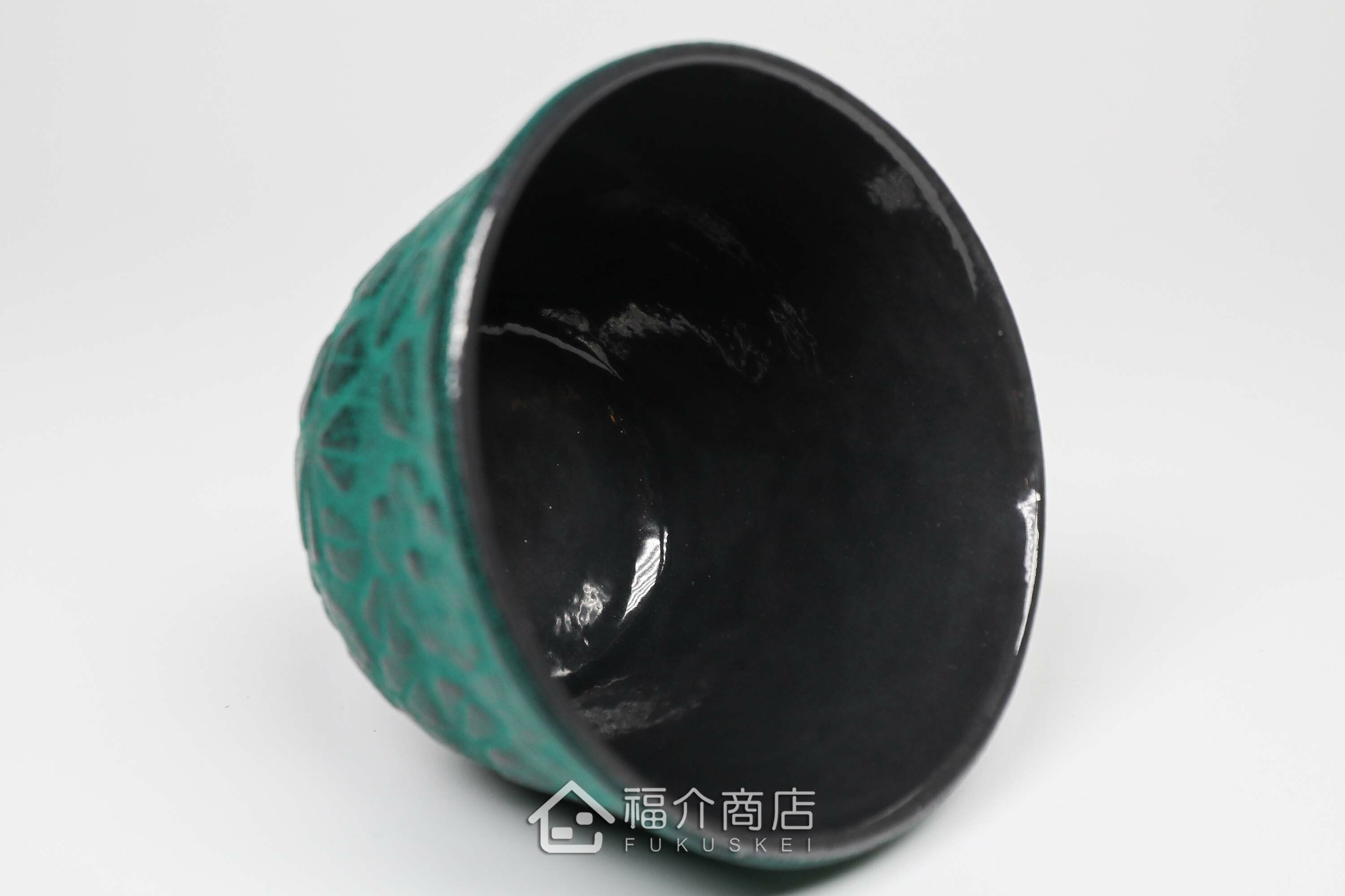 櫻花造型的綠色鑄鐵杯