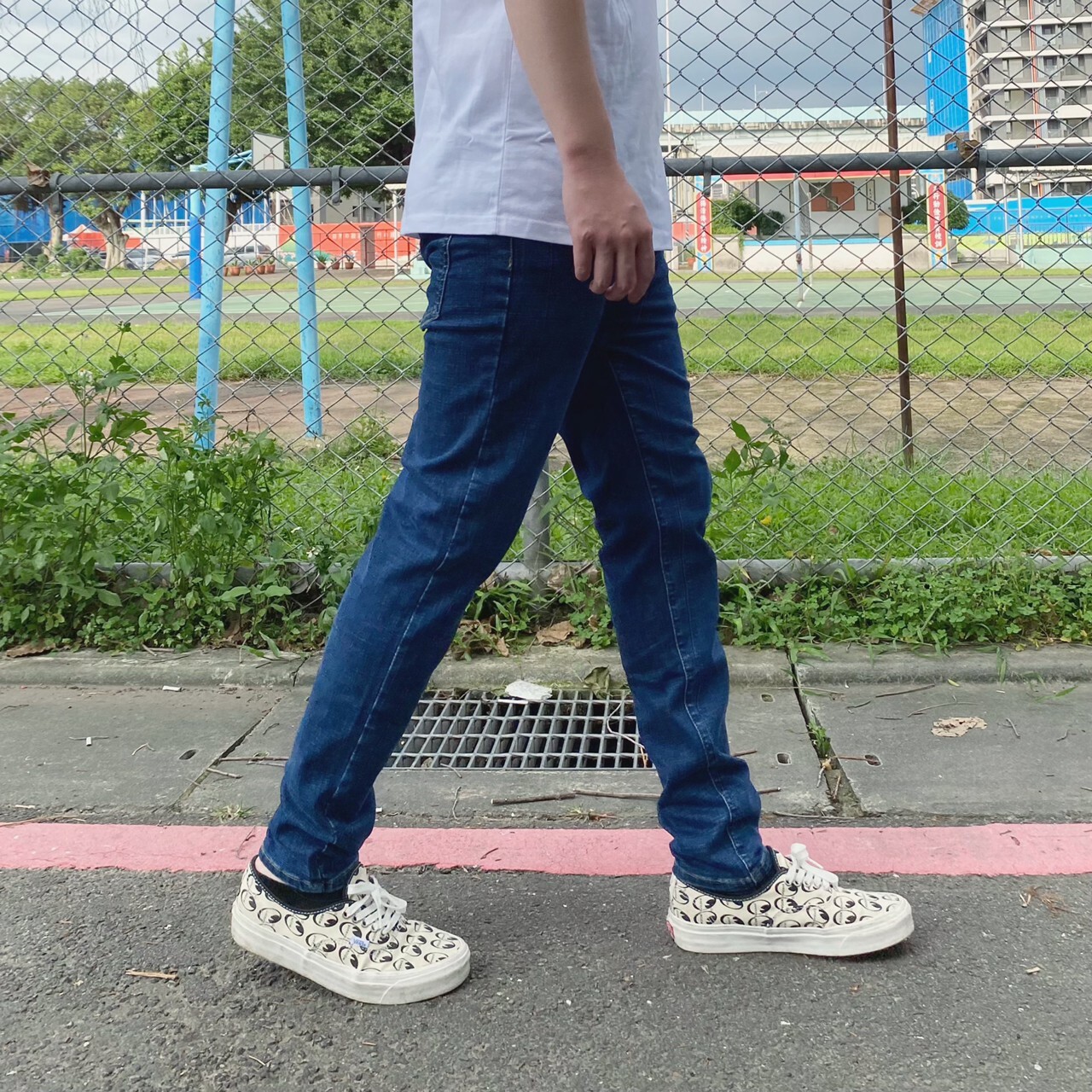 XCTRL 神之修身極彈牛仔褲-素面深藍