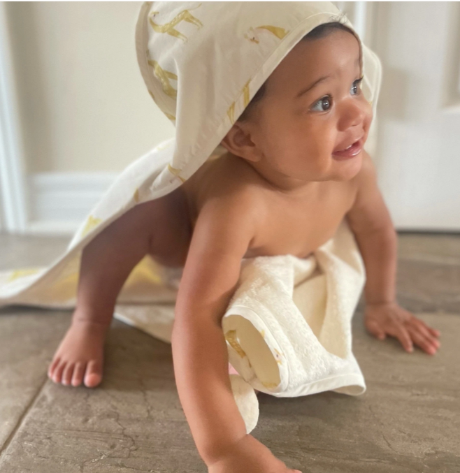 Pehr-Follow Me寶寶連帽浴巾(Giraffer)