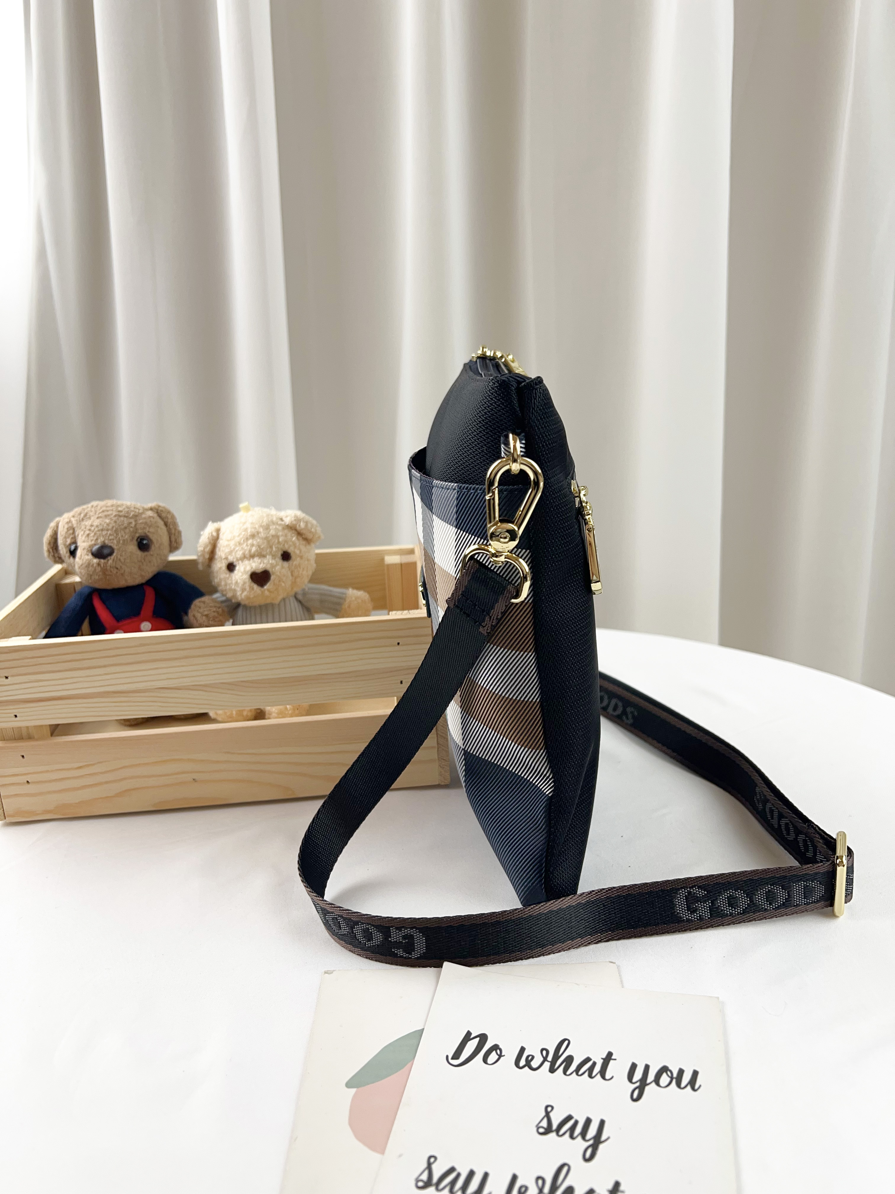 GOODS 大格黑 單層防潑水手機側背包 #2231