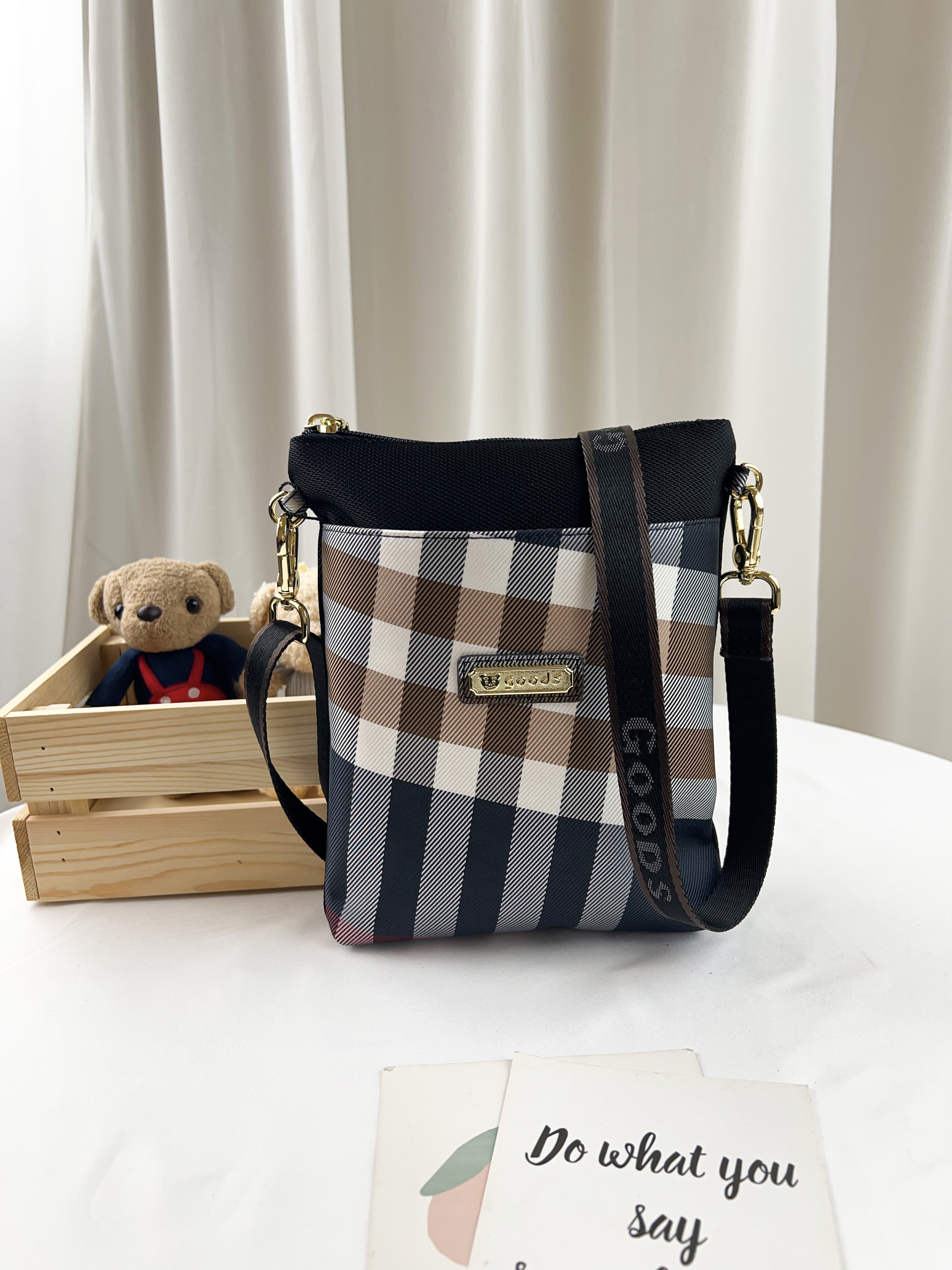 GOODS 大格黑 單層防潑水手機側背包 #2231