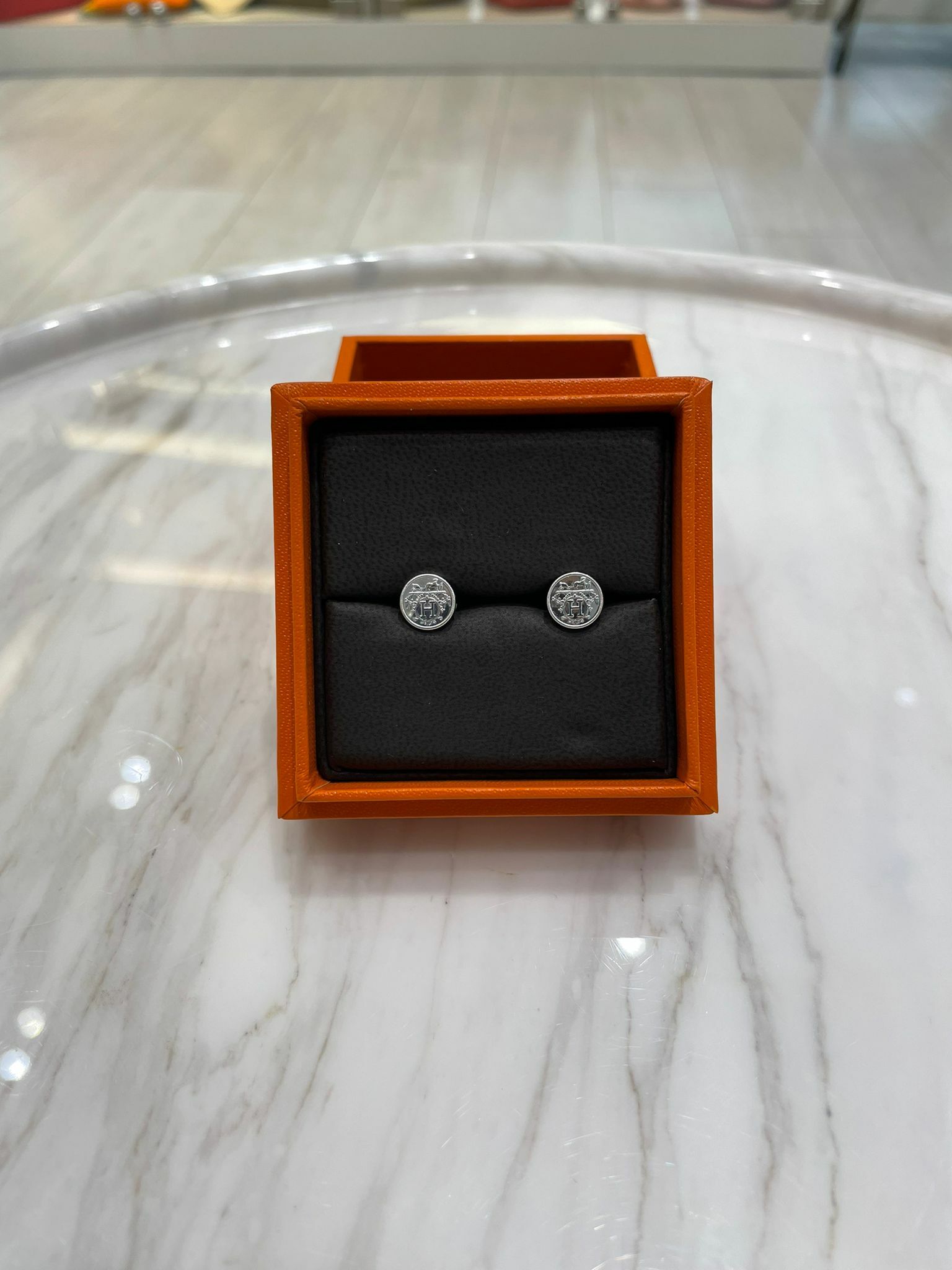 Hermes Ex-Libris earrings, very small model