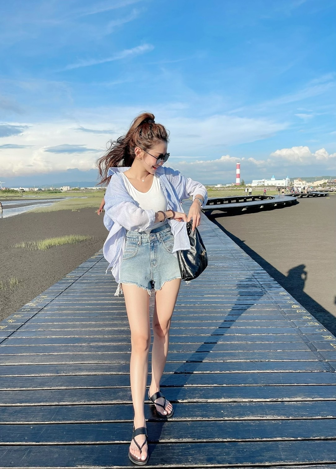 🔥06.01直播新品］💥美到連路人都在問］🇰🇷正韓超美漸層暈染寬鬆薄款襯衫（條紋款/兩色）