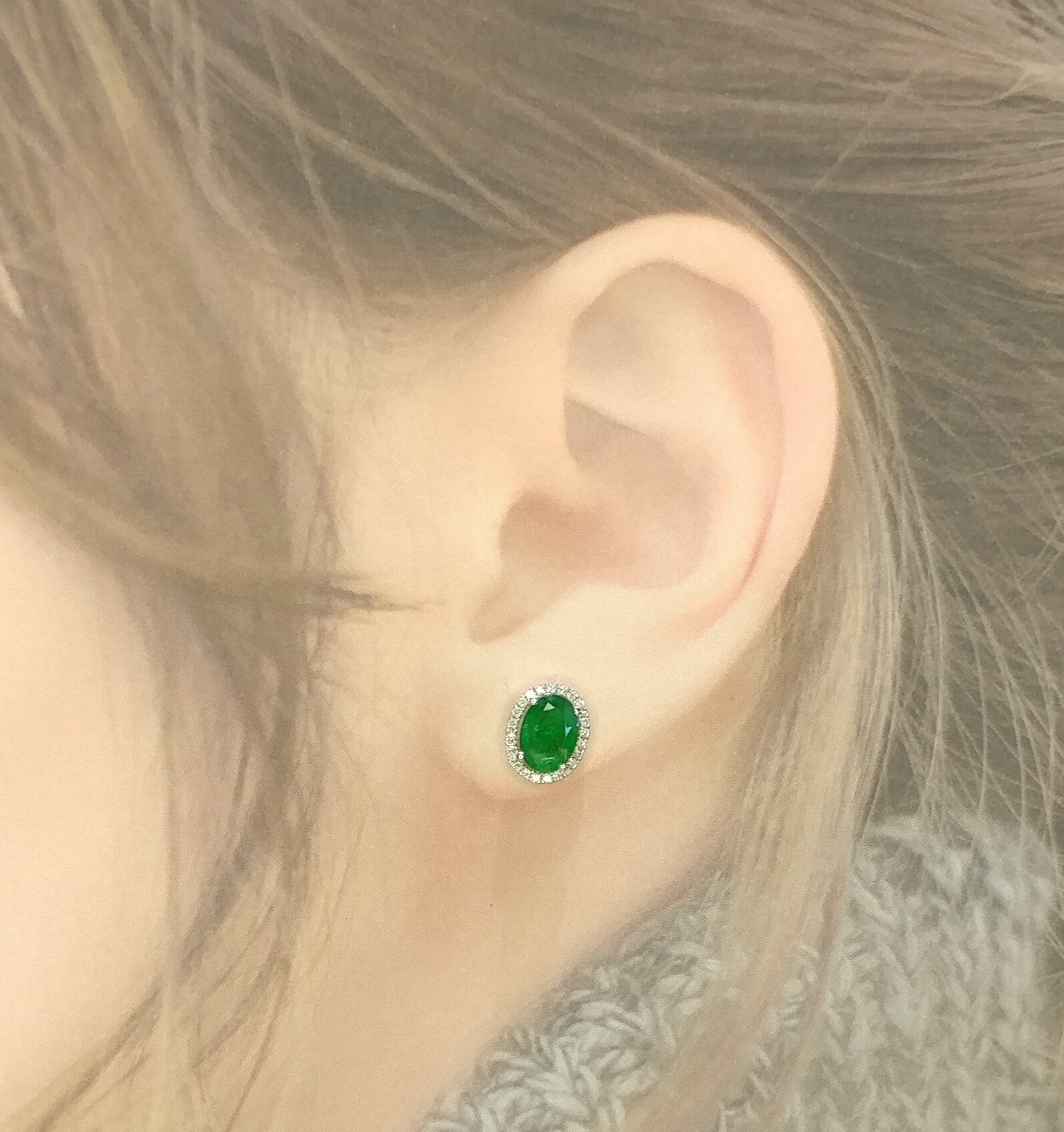 18K White Gold 1.08ct Emerald and Diamond Earrings