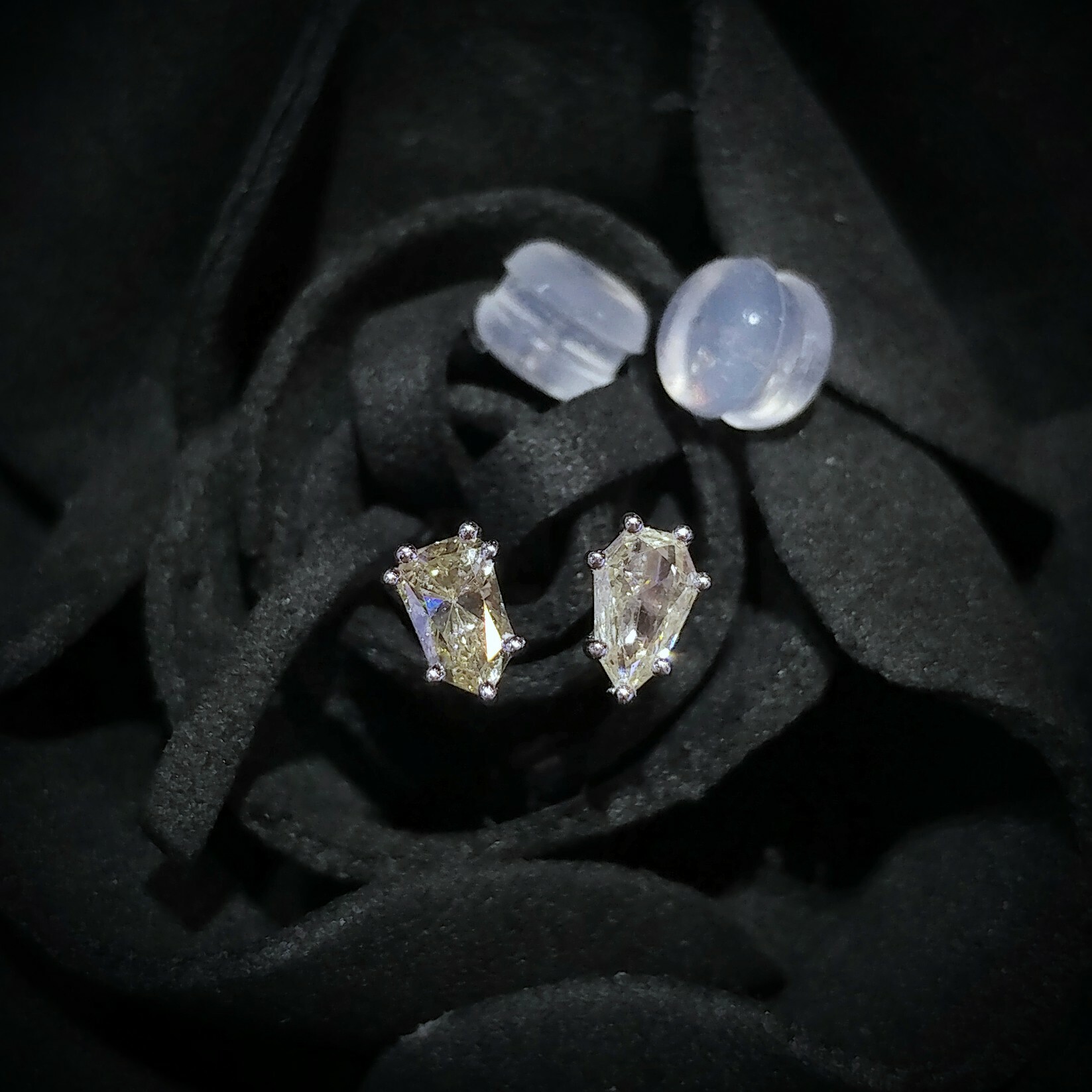 全新18K白金【主石31份鑽石】耳環