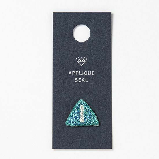 AIUEO 英文字母燙貼 / I / AIUEO / JAPAN