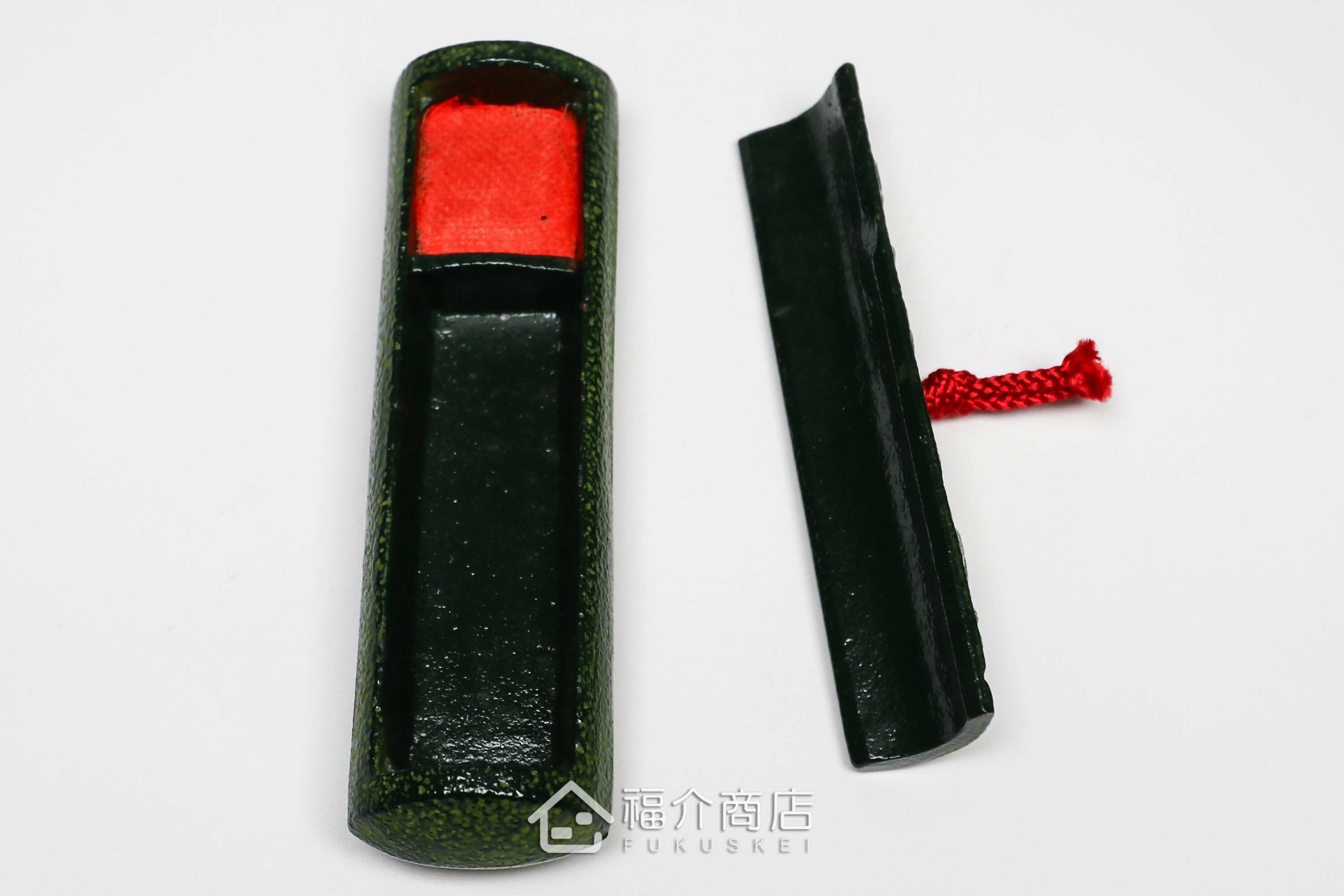 內有朱紅色印泥的牡丹花造型印章盒