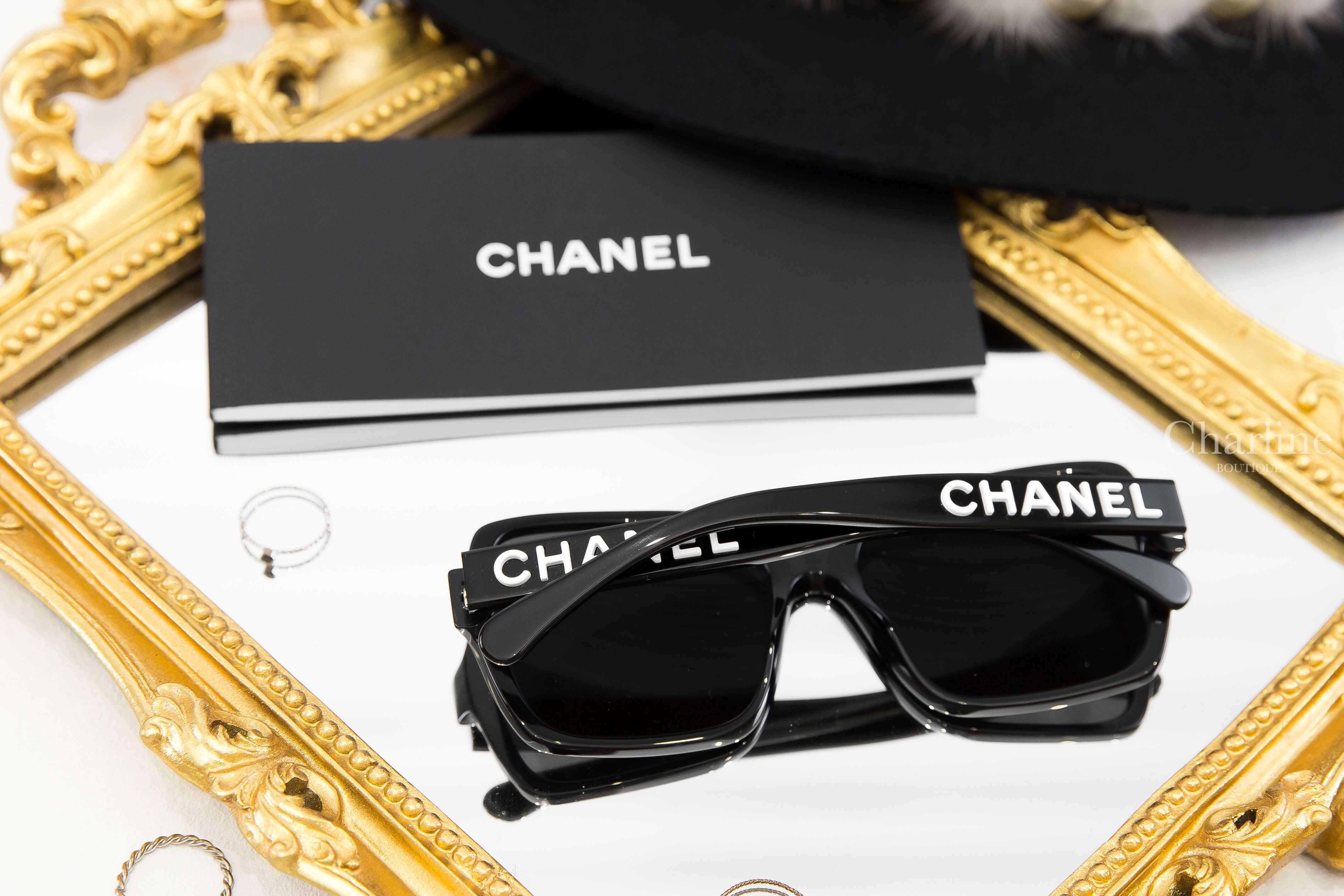 Chanel Square Sunglasses 黑色方框灰色鏡片側邊白色 Logo 太陽眼鏡-Charline Boutique 精品代購