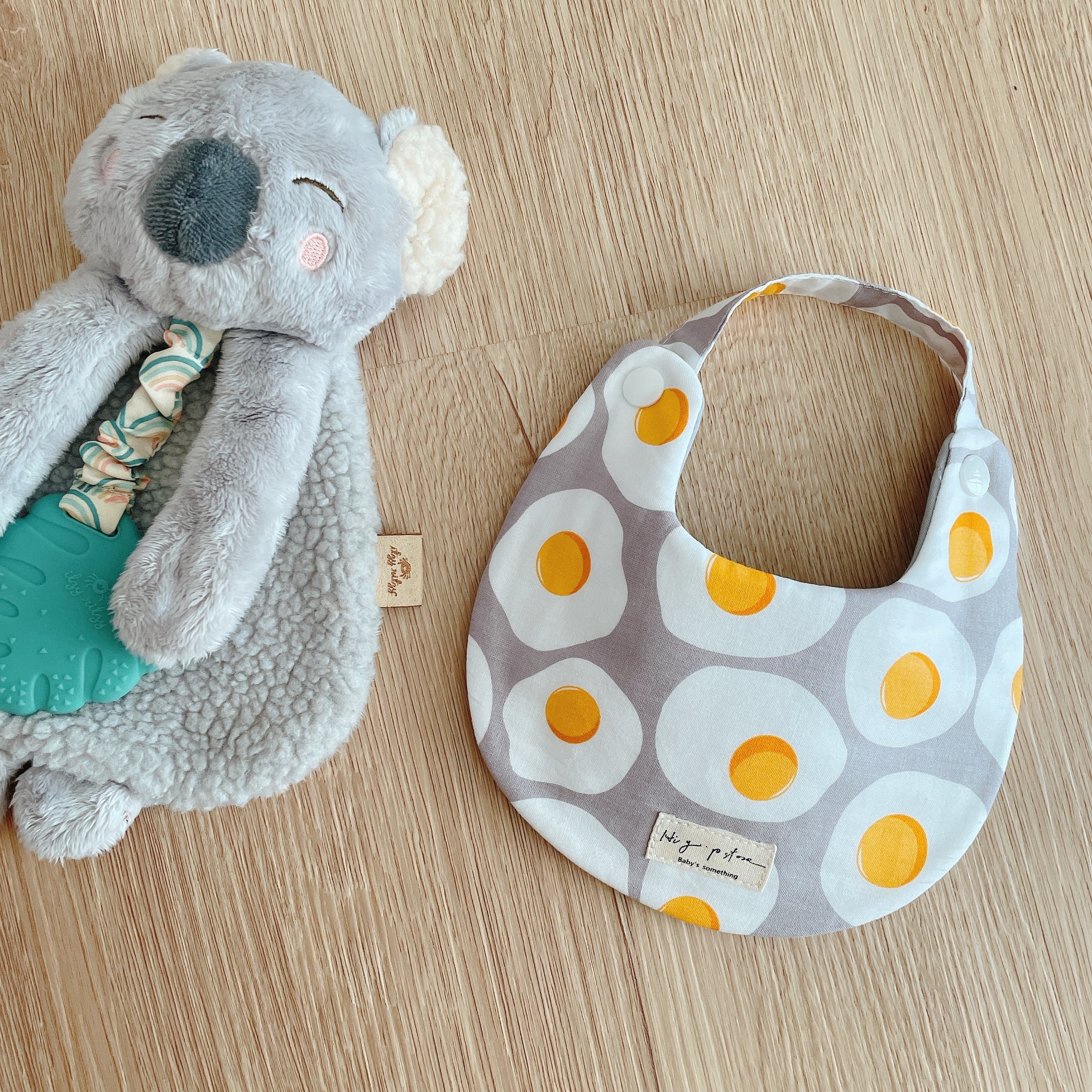 Hi Y.P store-手作圍兜-荷包蛋兒