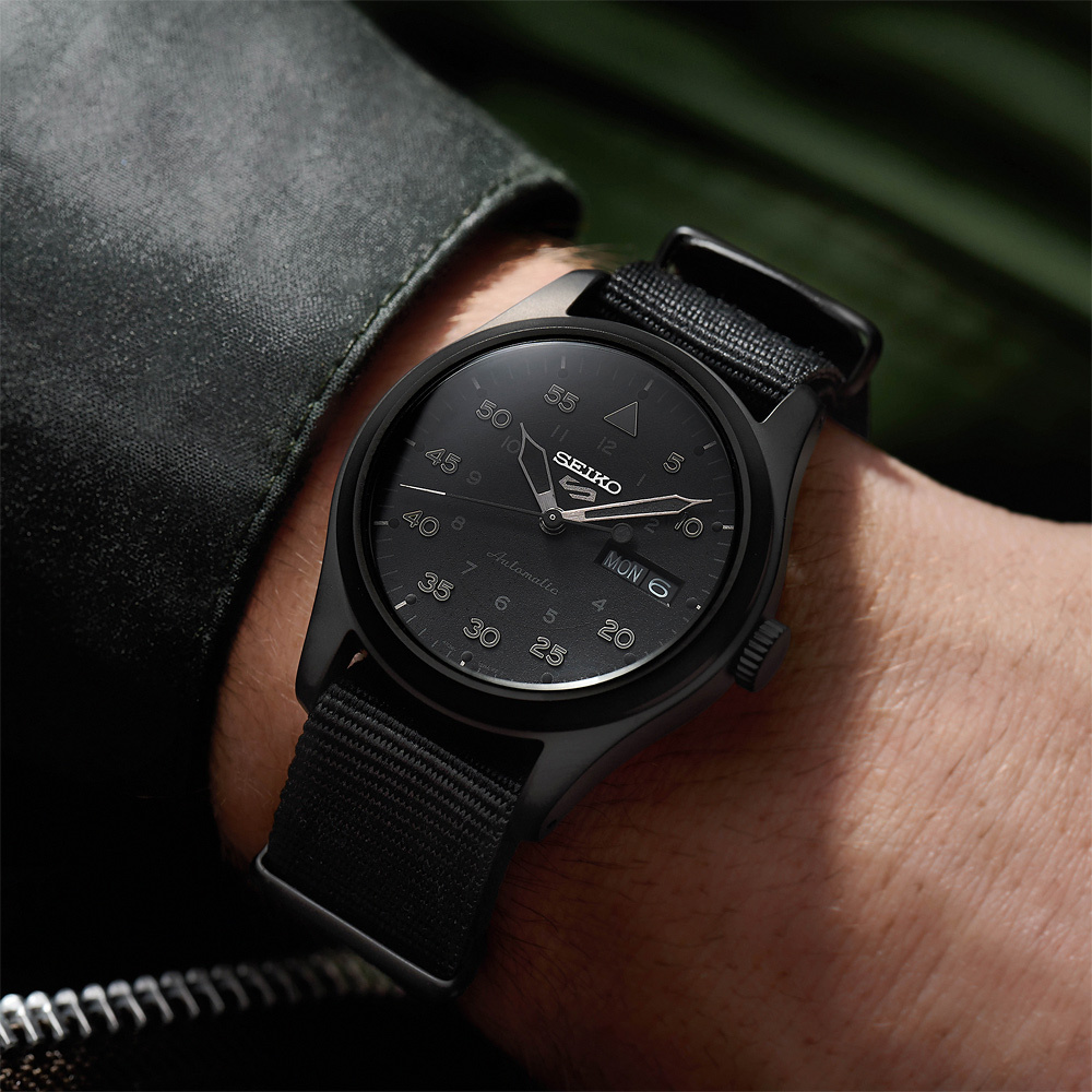 萬年鐘錶 - SEIKO  5 Sports  軍風機械錶  SRPJ11K1 / 4R36-10A0H   錶徑39.4MM