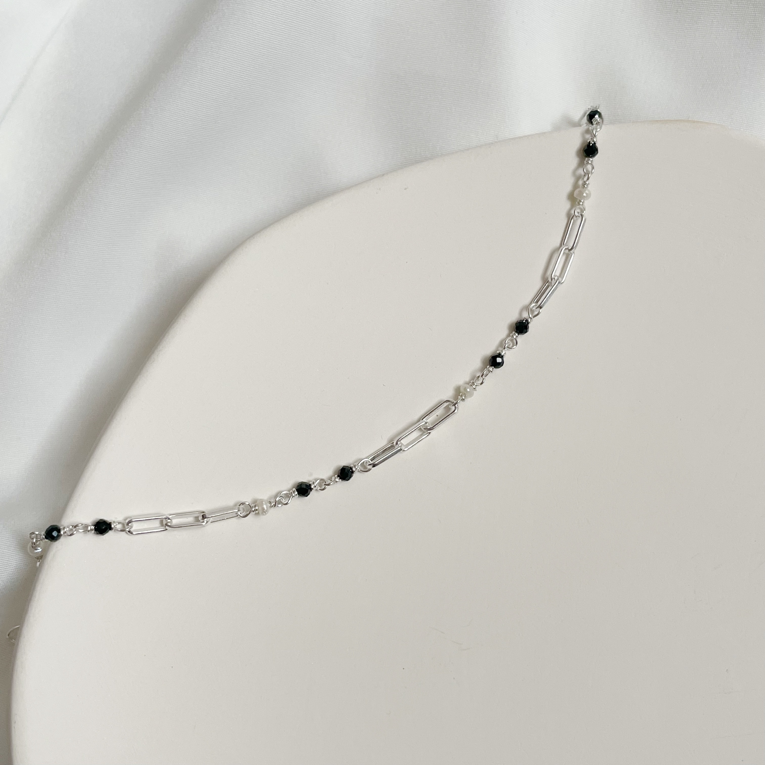 Long box黑尖晶珍珠手鏈