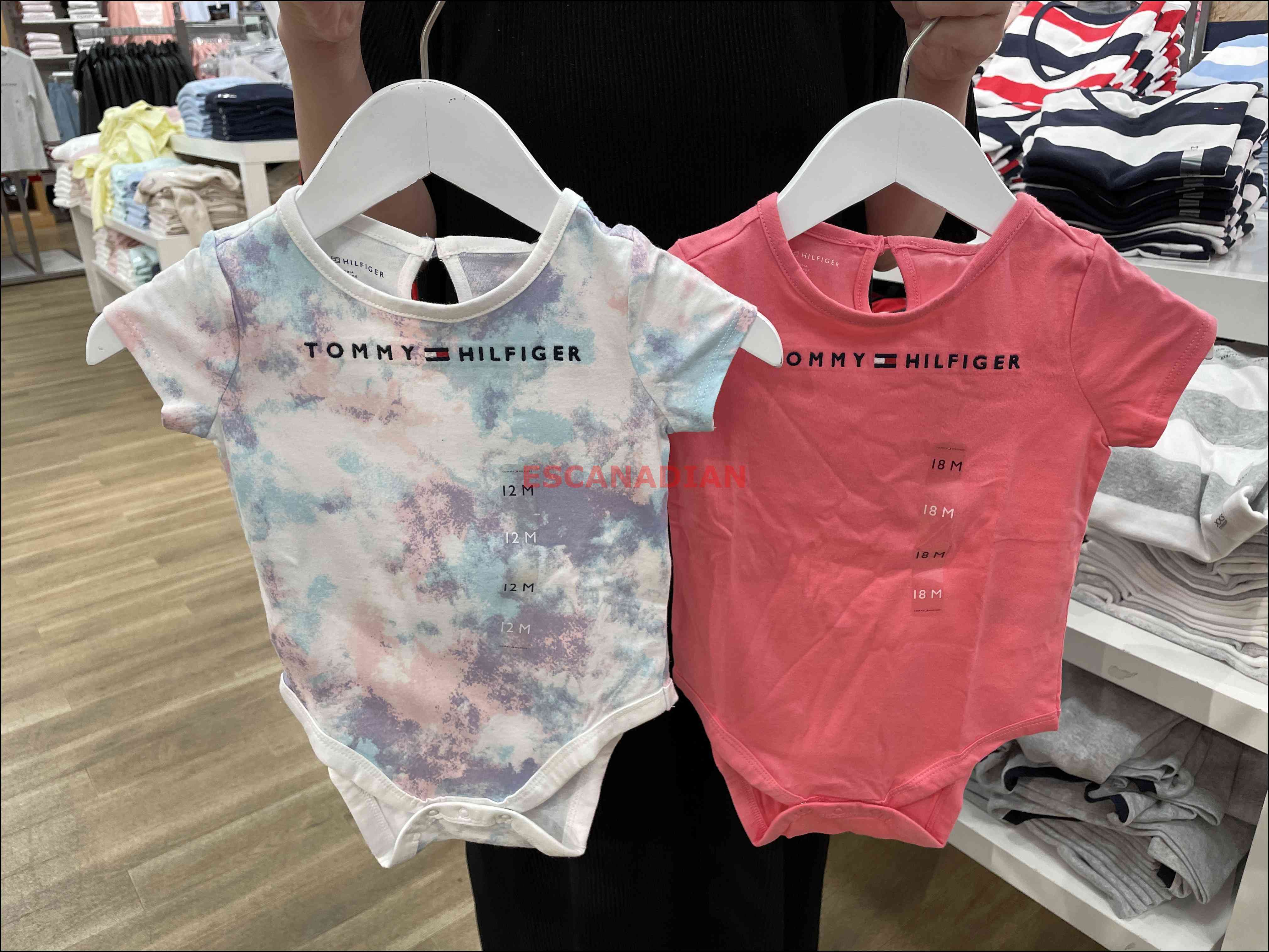 TOMMY 小女童/BABY 電繡Logo字樣 包屁衣 (2色)