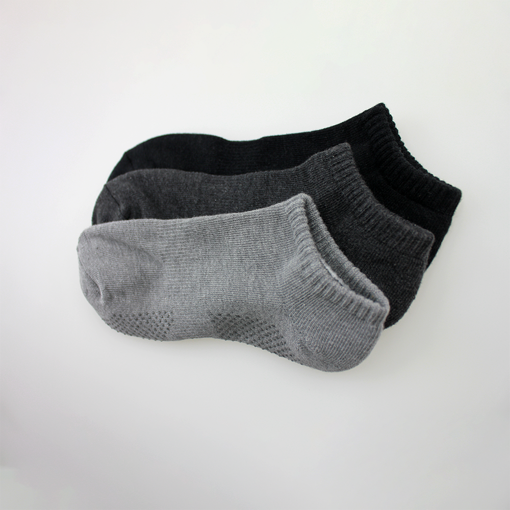 毛巾底。腳底止滑膠印。運動襪。船襪813