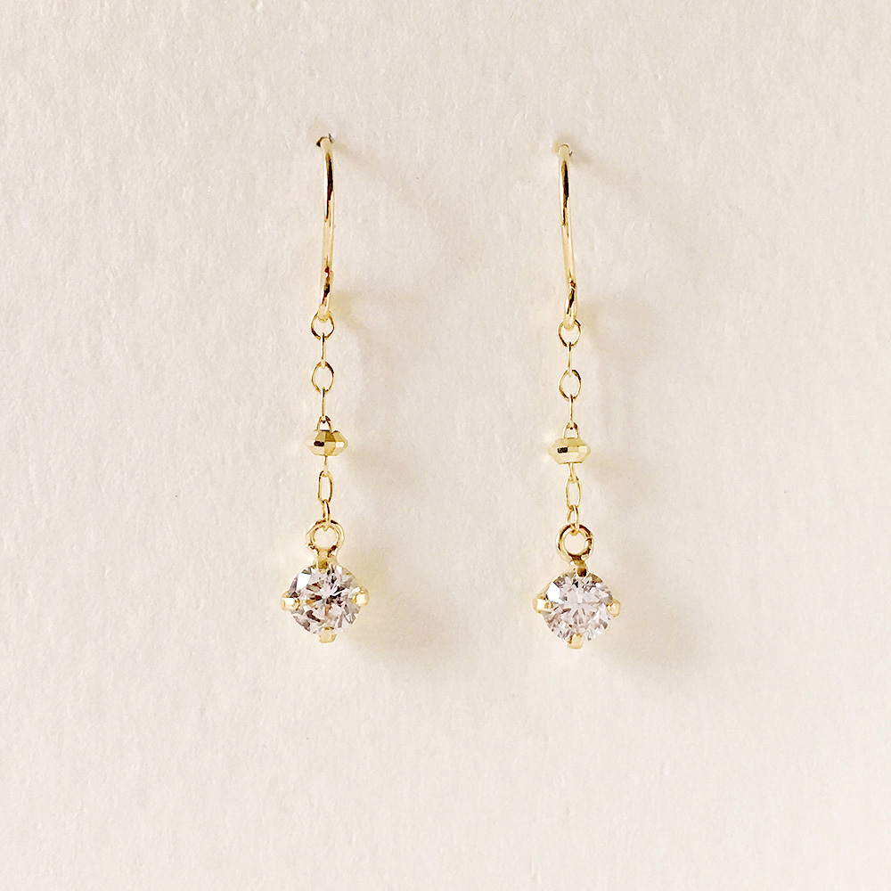 【me.luxe】K10明亮鋯石勾式耳環