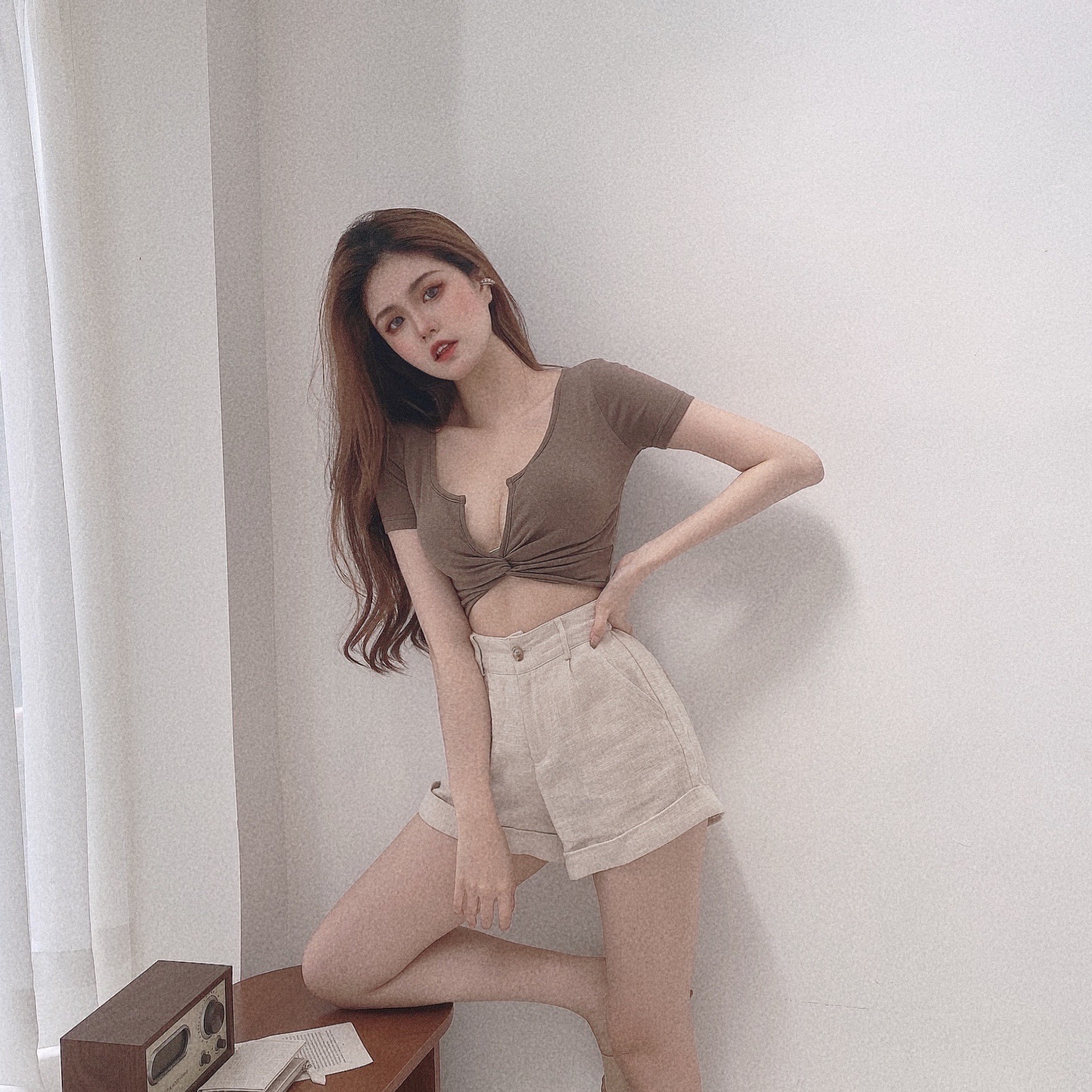 韓國扭結V領胸墊上衣/五色【C02260201】