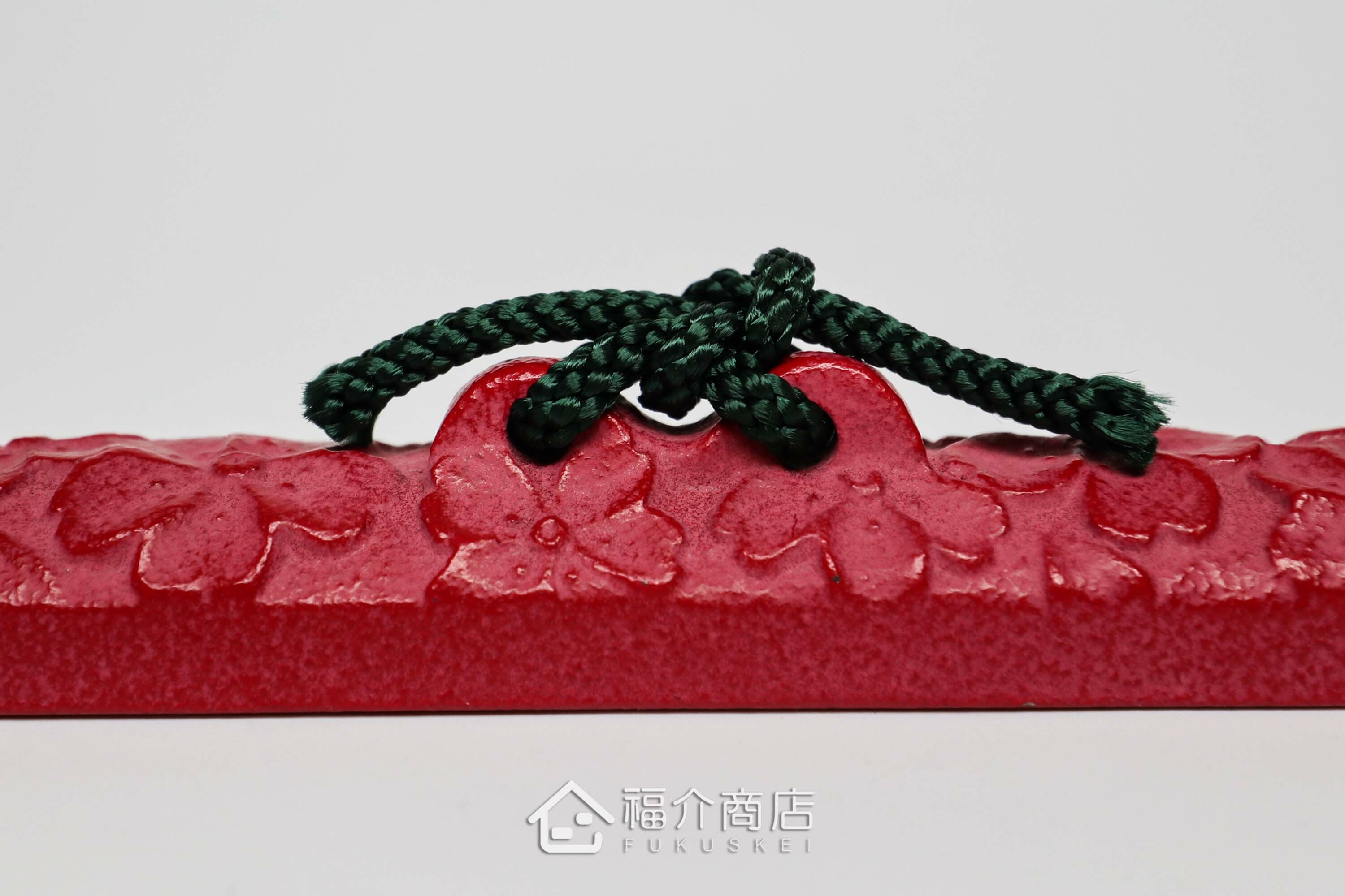 櫻花造型的鑄鐵材質文鎮