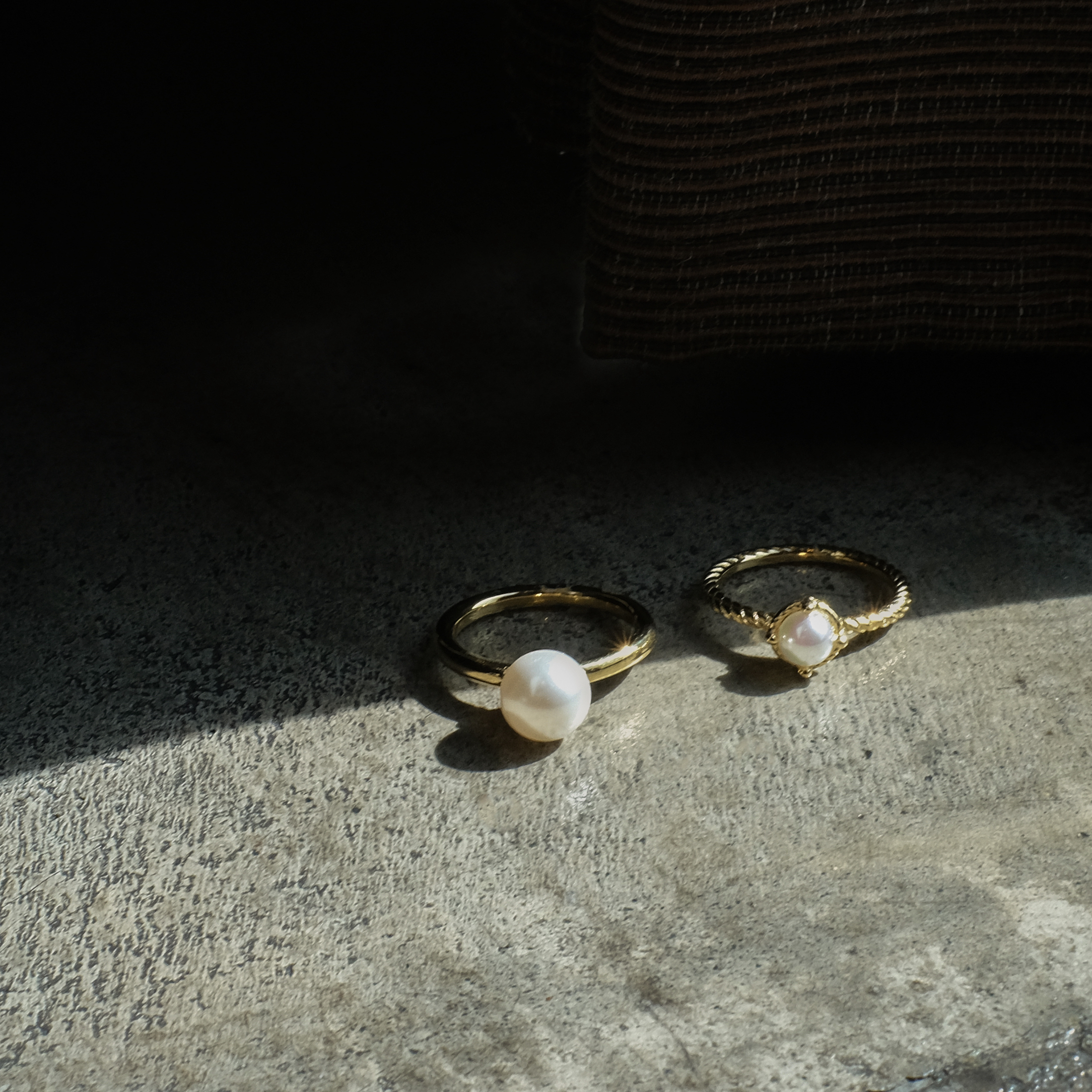 戒指戴法意義不同，珍珠戒指