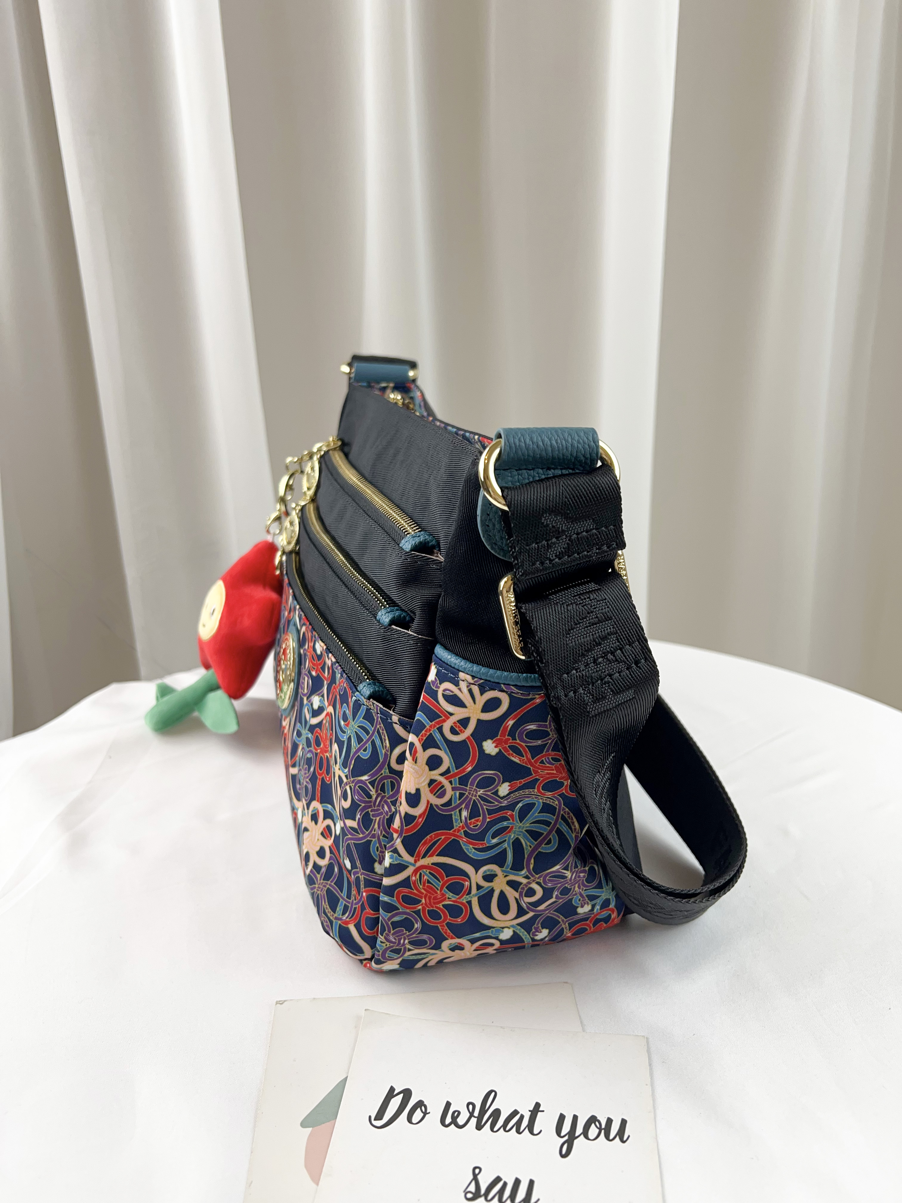 FamilyBear 繽紛幸運結 防潑水側背包  #2502