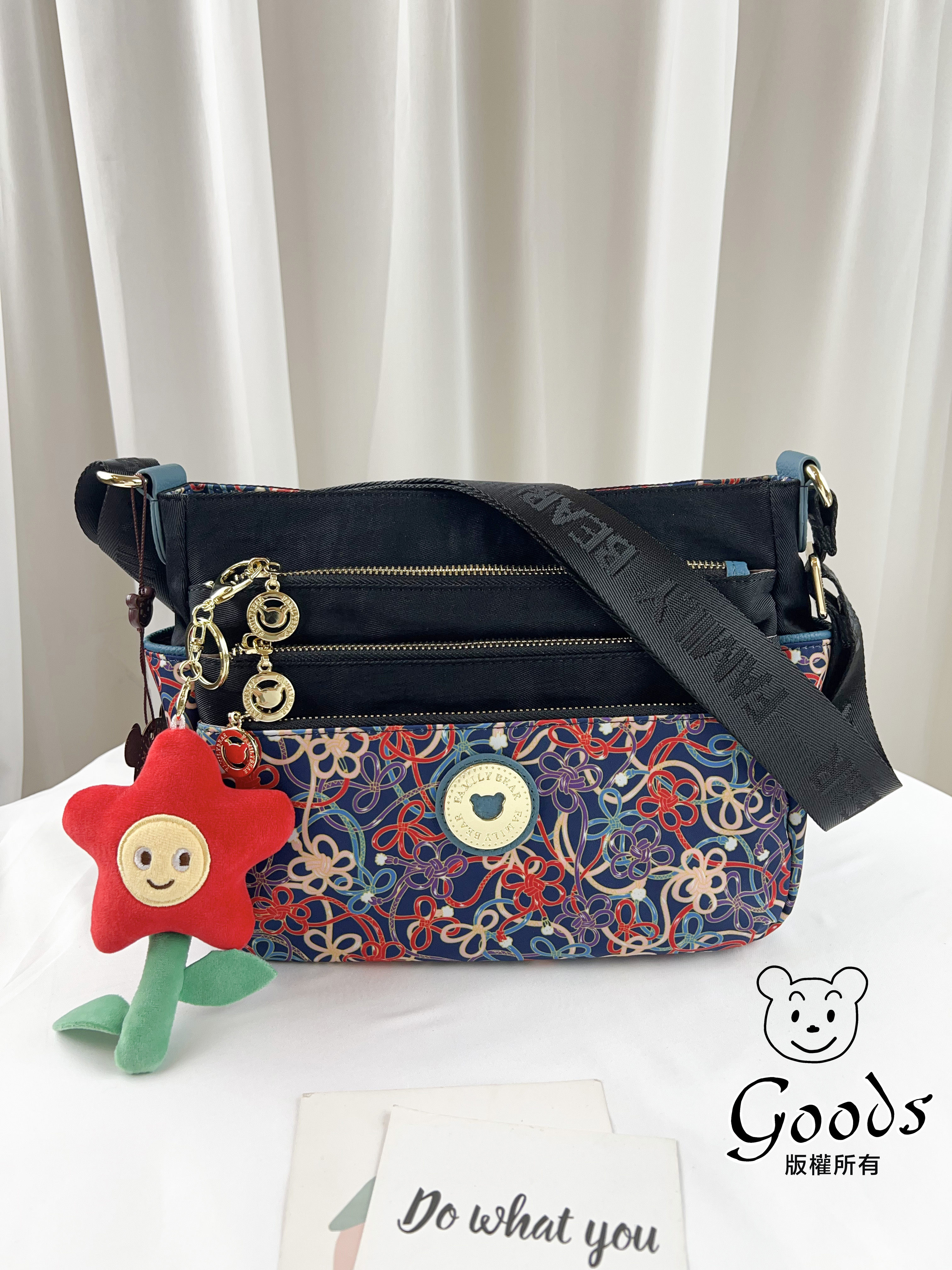 FamilyBear 繽紛幸運結 防潑水側背包  #2502