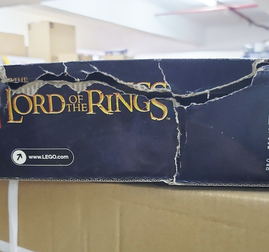 [千奇百碎優惠]  LEGO 9474 The Battle of Helm's Deep (The Lord of the Rings 魔戒) (現貨, 件數齊,盒不完美, 介意者請注意)