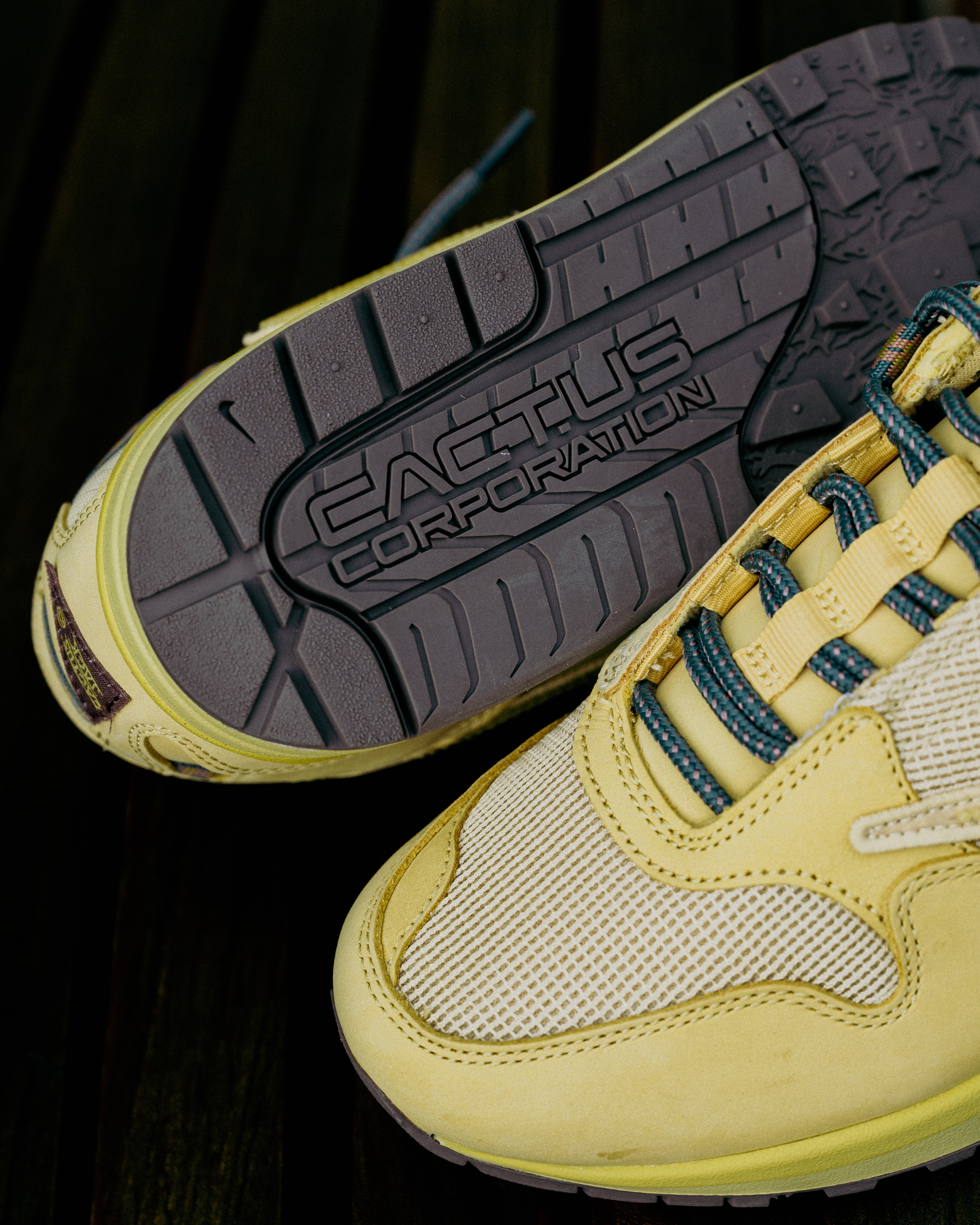 [現貨] Travis Scott Nike Air Max 1 Saturn Gold DO9392-700