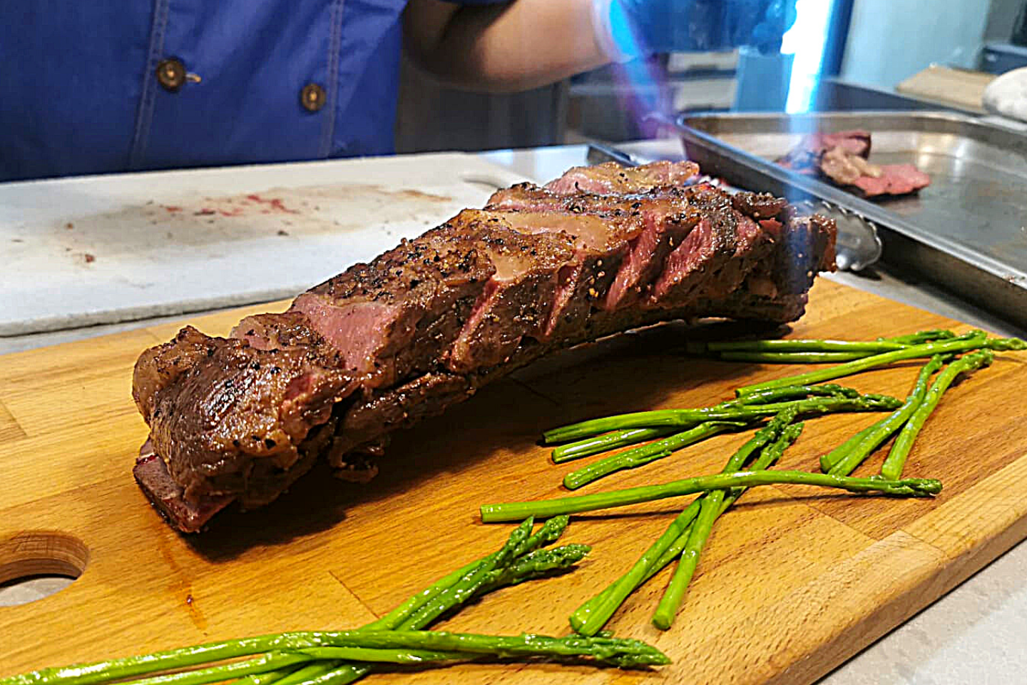 西班牙慢煮安格斯肩胛牛肋骨 1kg （代工慢煮, 只需食用當天放入焗爐或煎香） (急凍 -18°C)