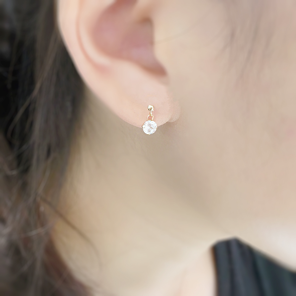 【me.luxe】K10鋯石4爪耳環